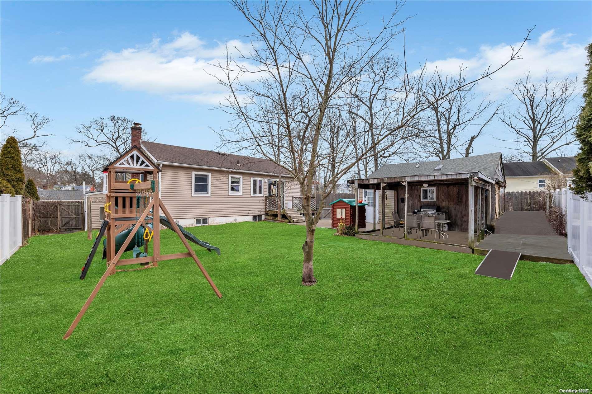 8 New Road, Ronkonkoma, NY 11779