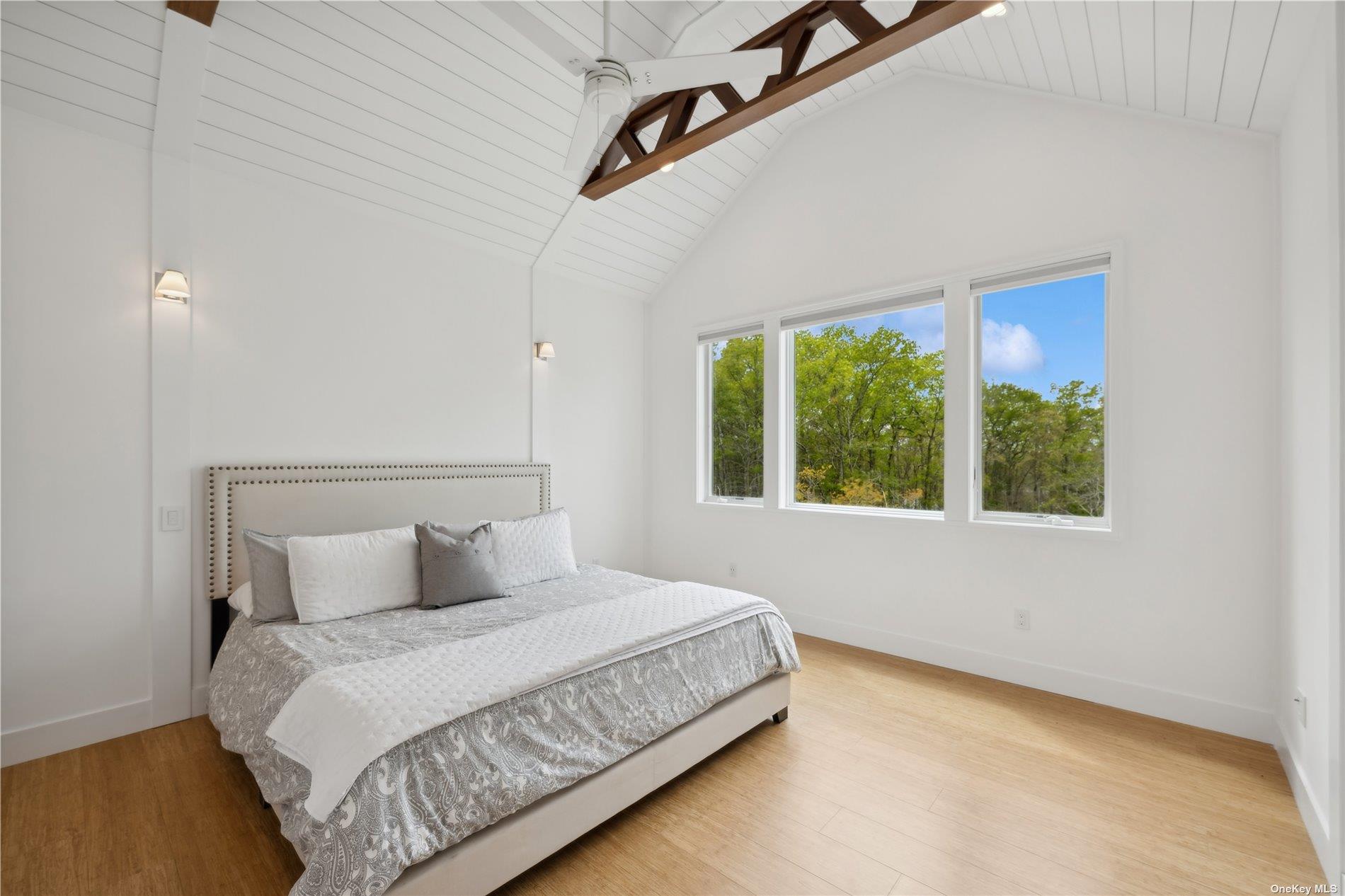 15 Hill Side Lane, East Hampton, NY 11937