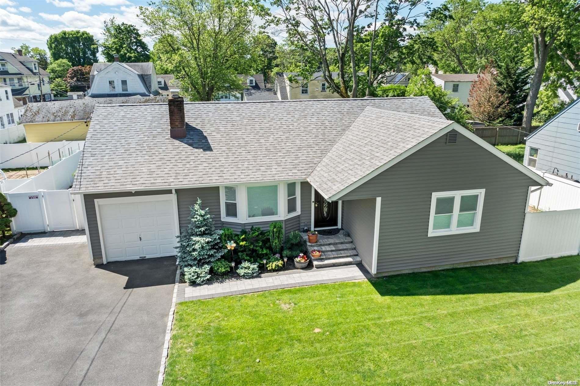 16 Chichester Road, South Huntington, NY 11746