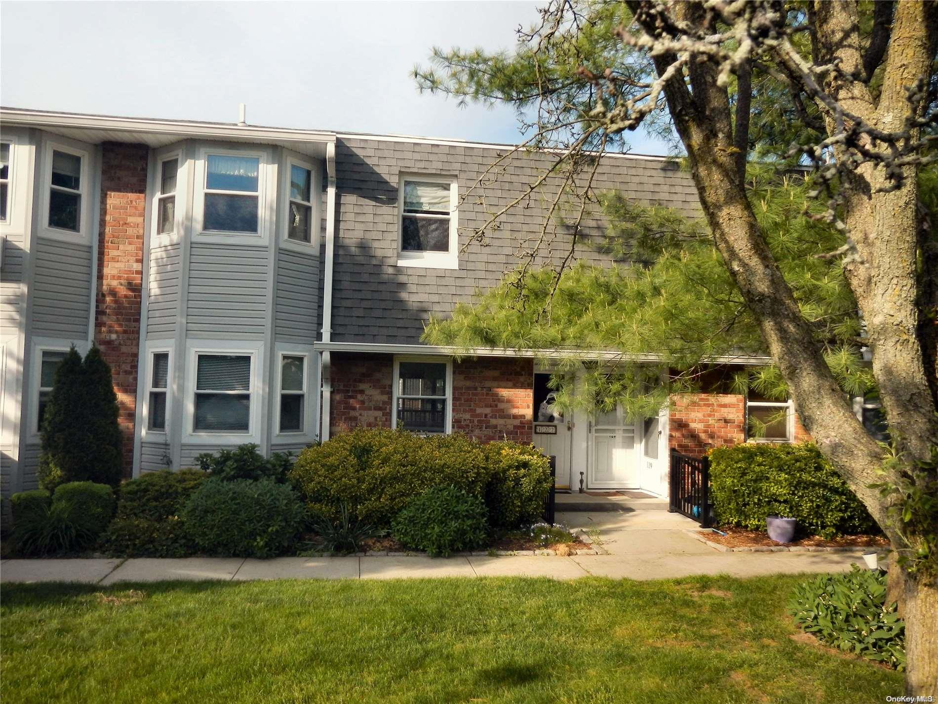 122 Millard Avenue # 122, West Babylon, NY 11704