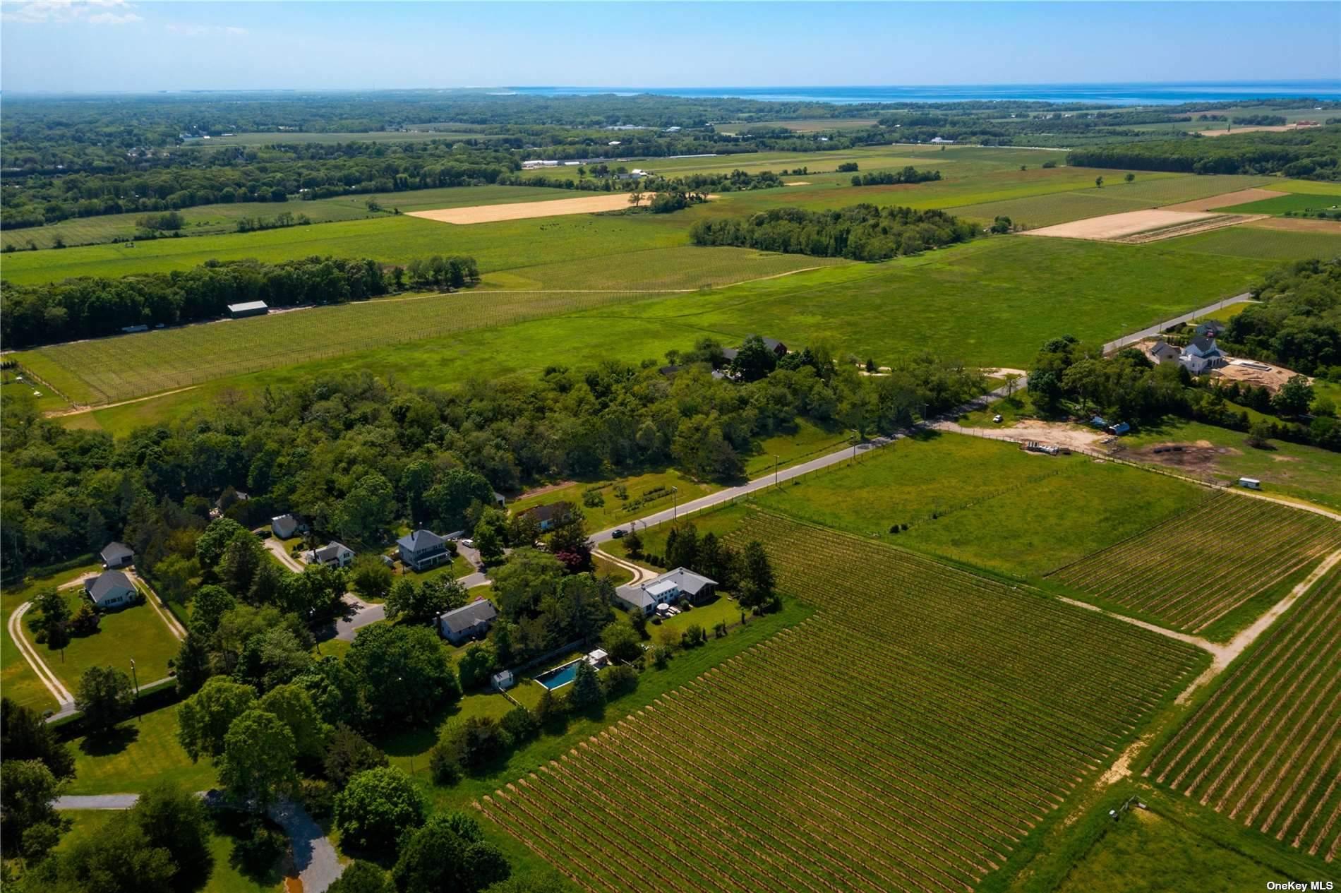 1100 Alvahs Lane, Cutchogue, NY 11935