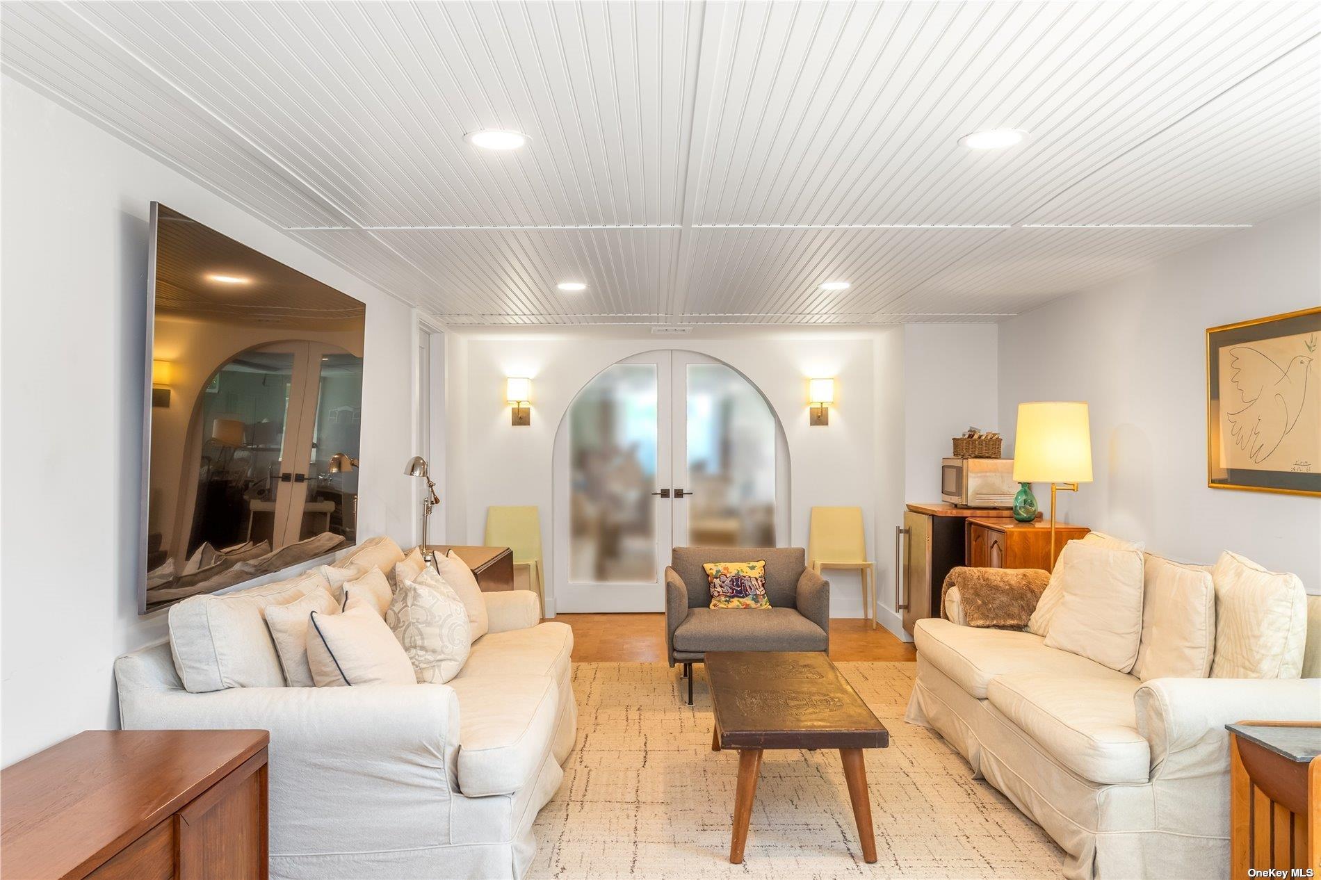 1100 Alvahs Lane, Cutchogue, NY 11935