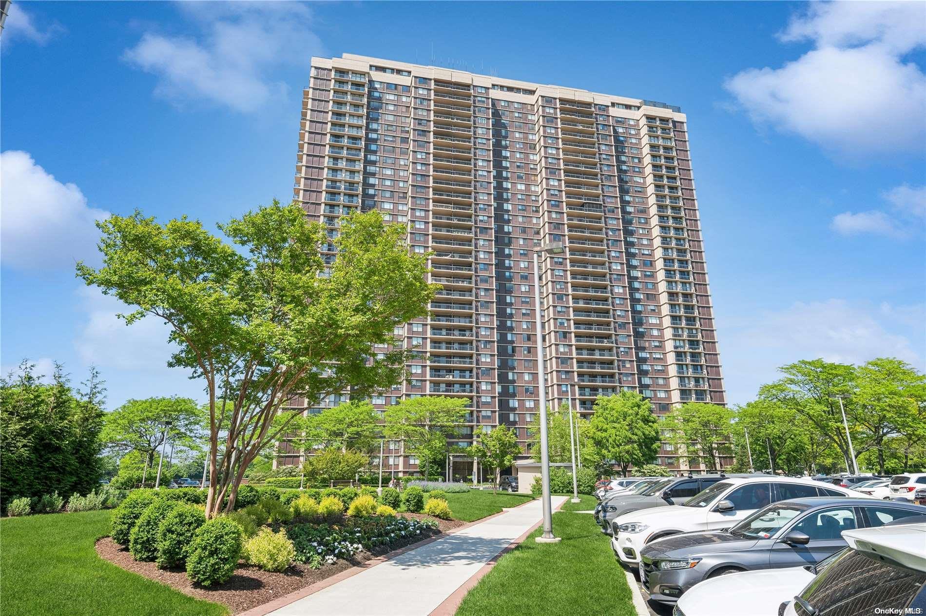 269-10 Grand Central Parkway # 33T, Floral Park, NY 11005