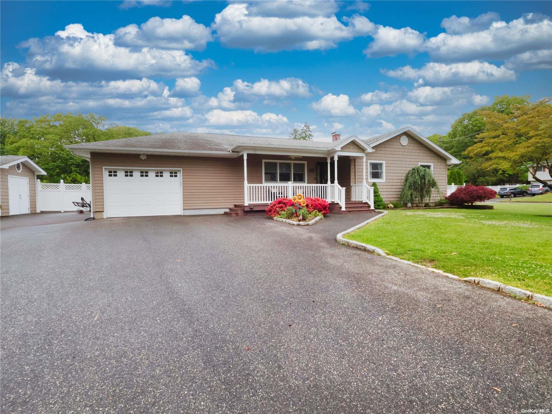 15 Mark Street, Port Jefferson Station, NY 11776