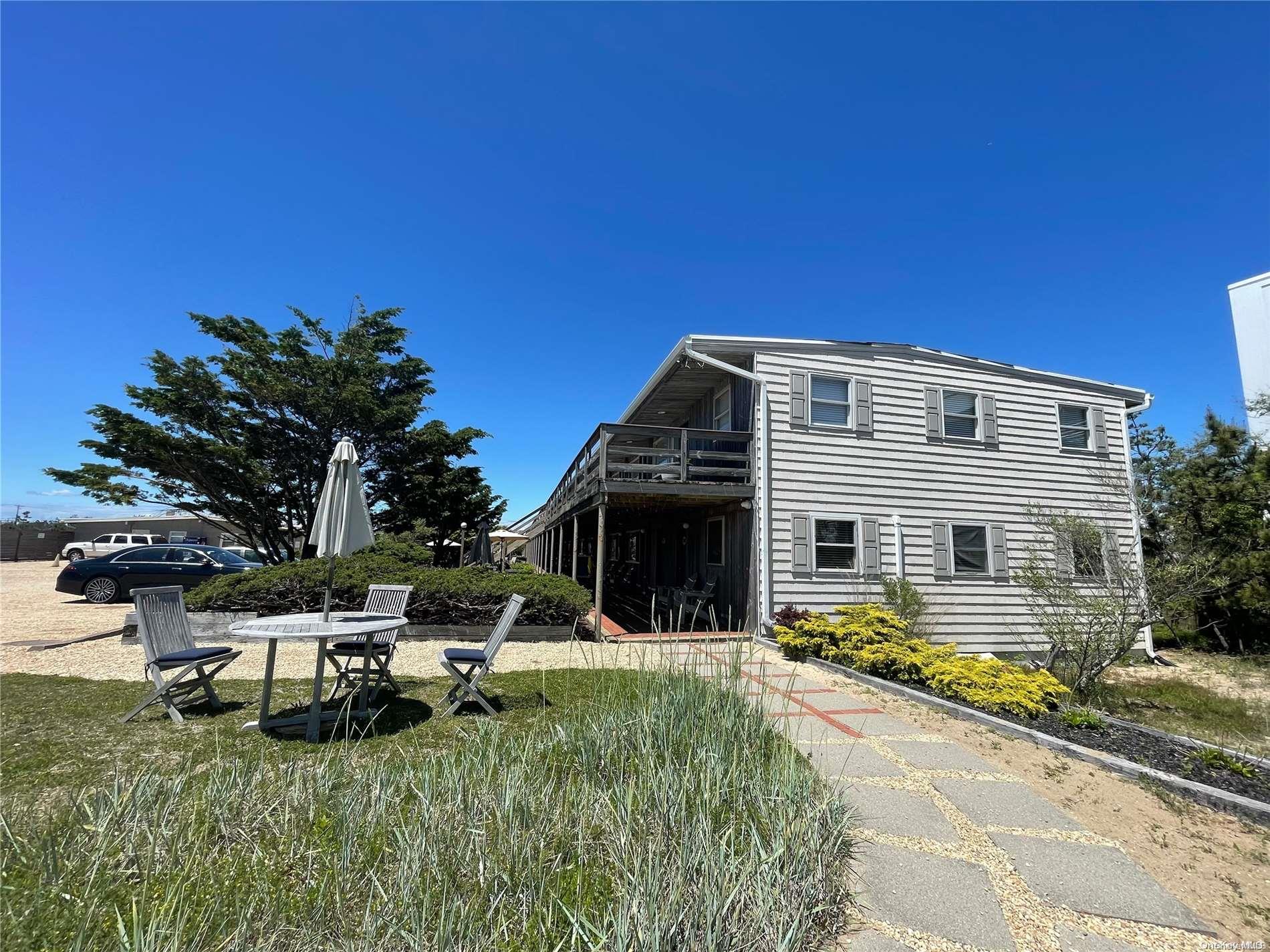 2136 Montauk Highway # 107, Amagansett, NY 11930