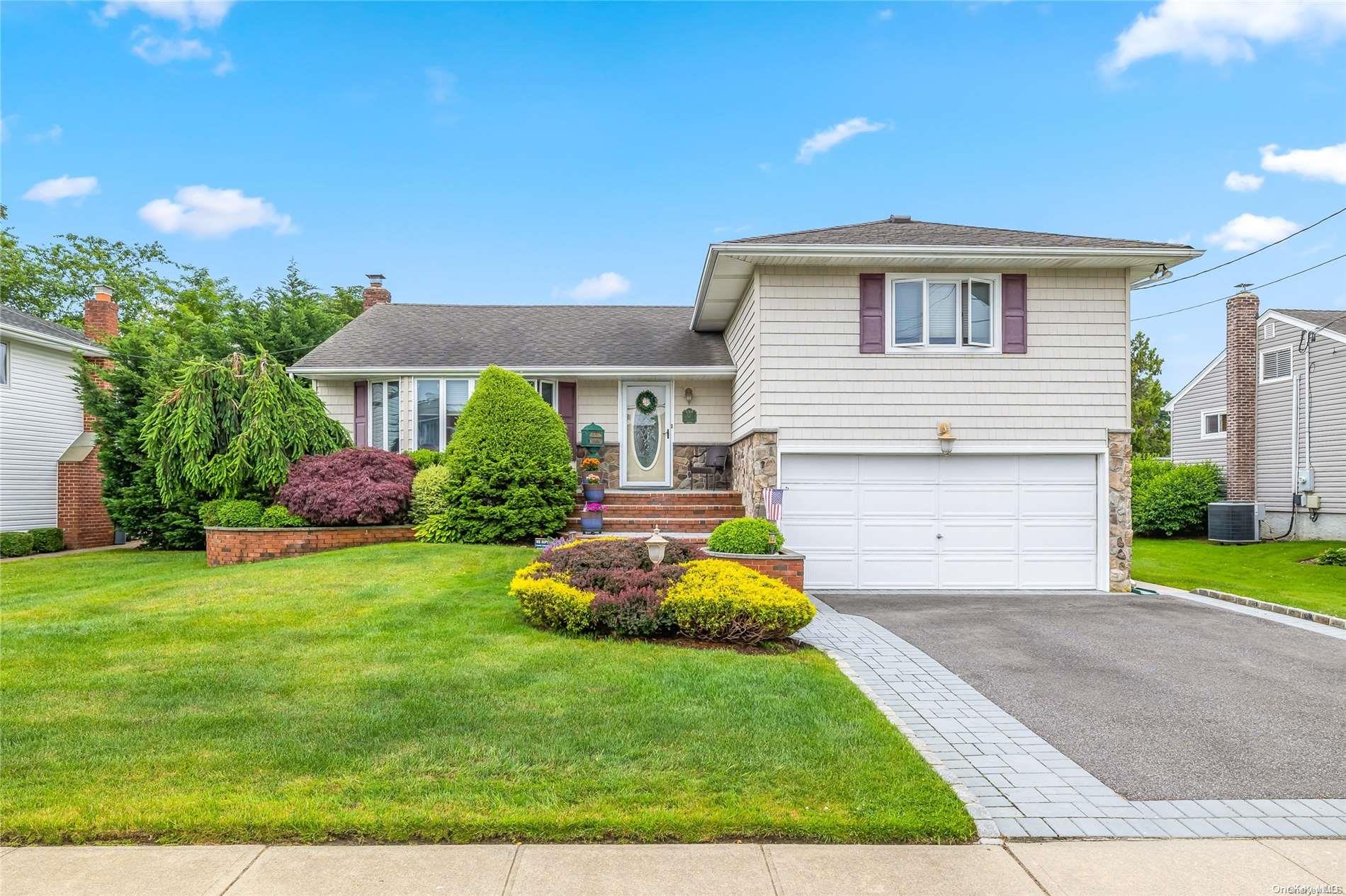 57 Narwood Road, Massapequa, NY 11758