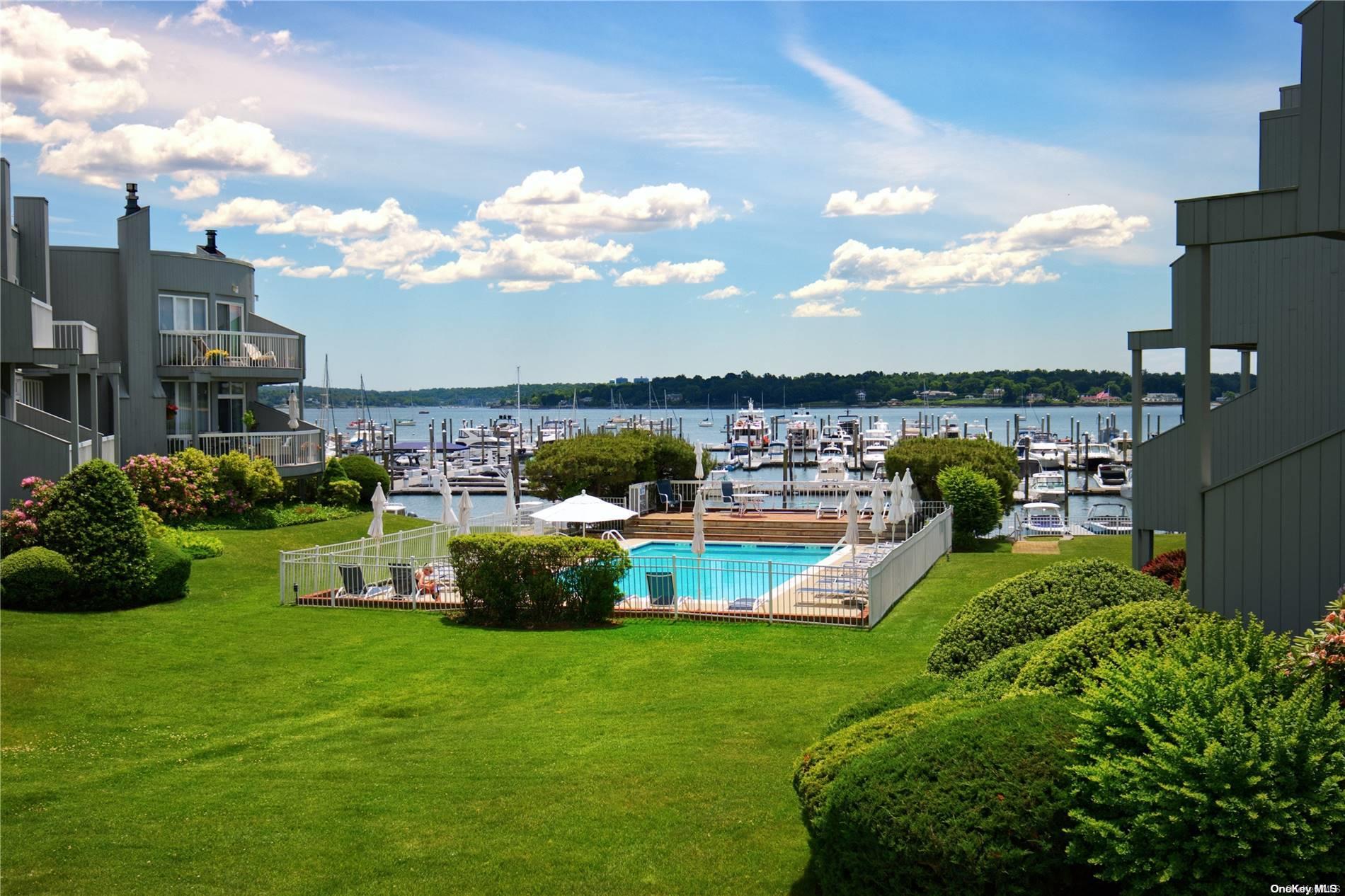 7 Sands Court # 7, Port Washington, NY 11050