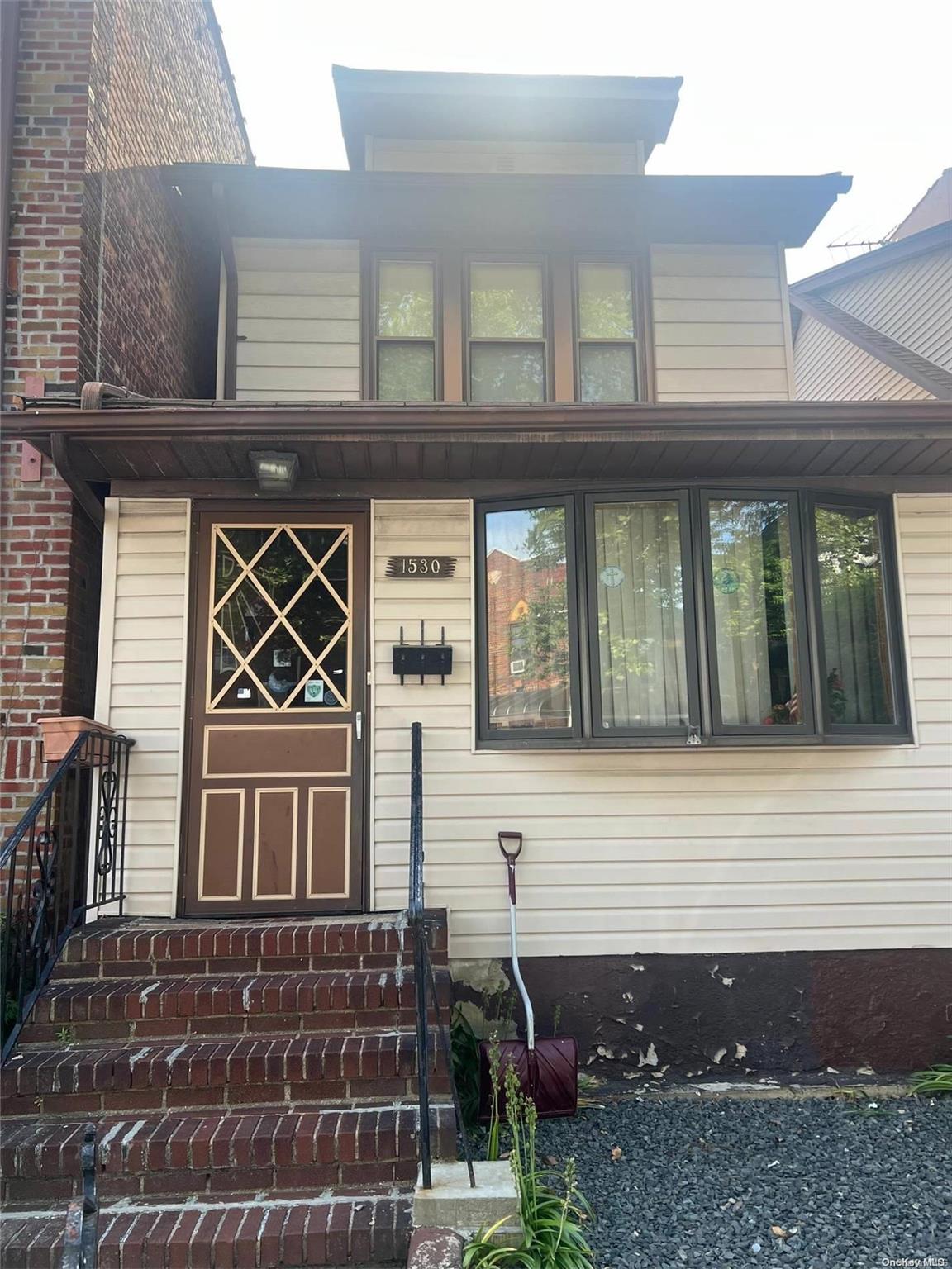 1530 W 4th Street, Brooklyn, NY 11204