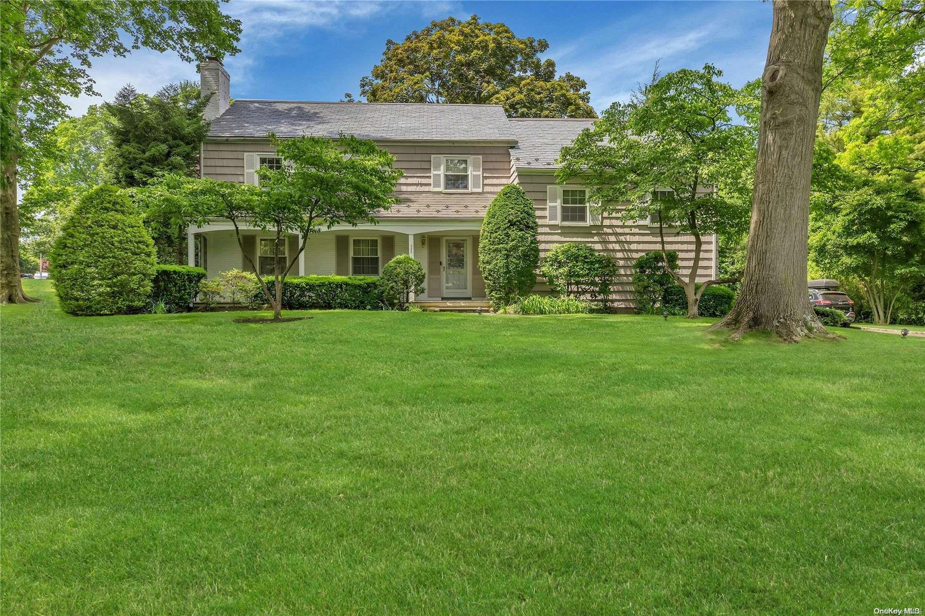 919 Park Avenue, Manhasset, NY 11030