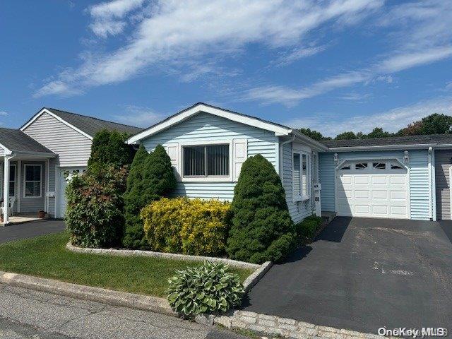 63 Dogwood Lane # 63, Manorville, NY 11949