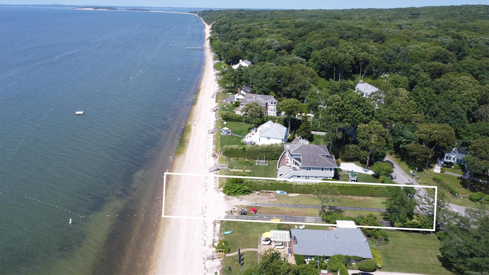 18 Bay View Road, Southampton, NY 11968