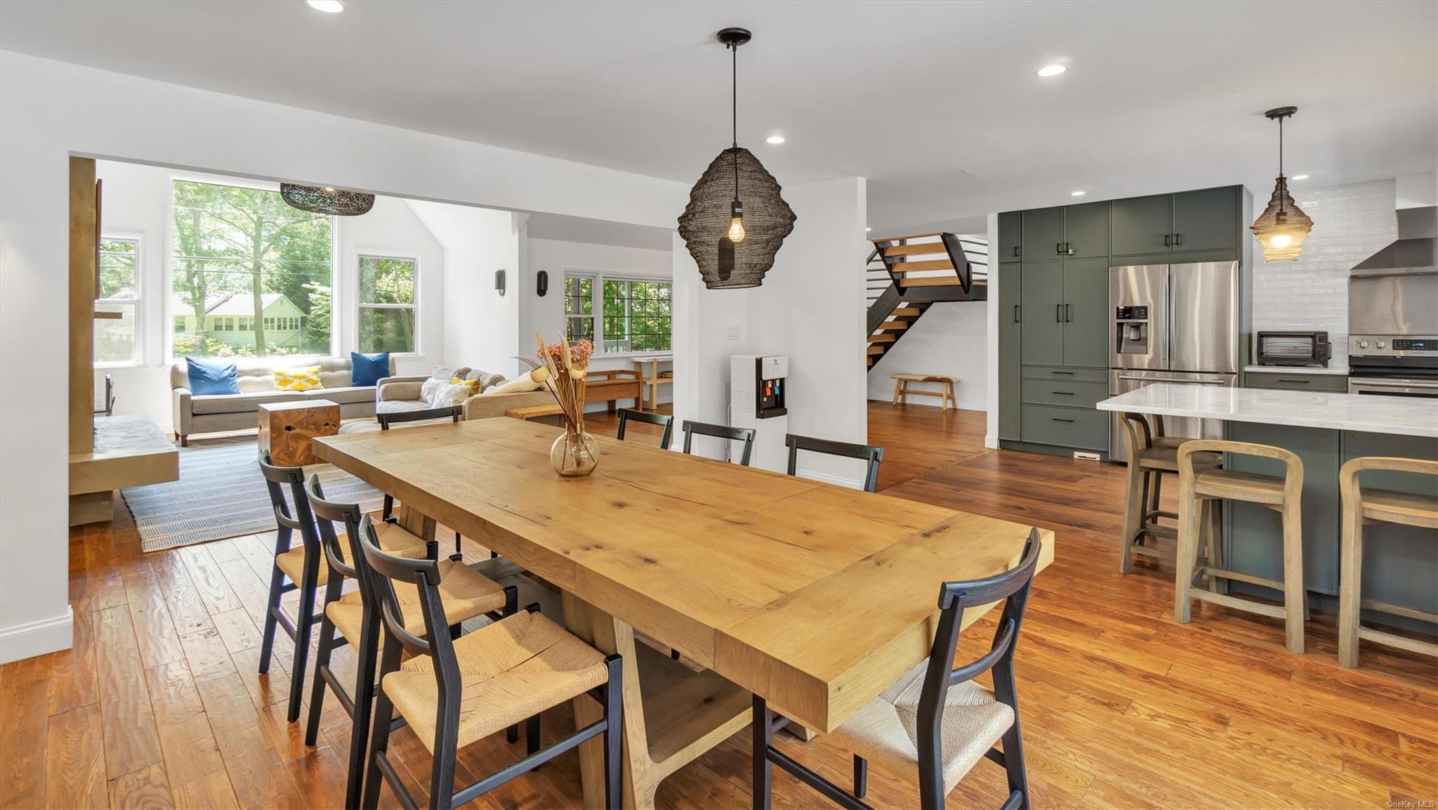 18 Bay View Road, Southampton, NY 11968