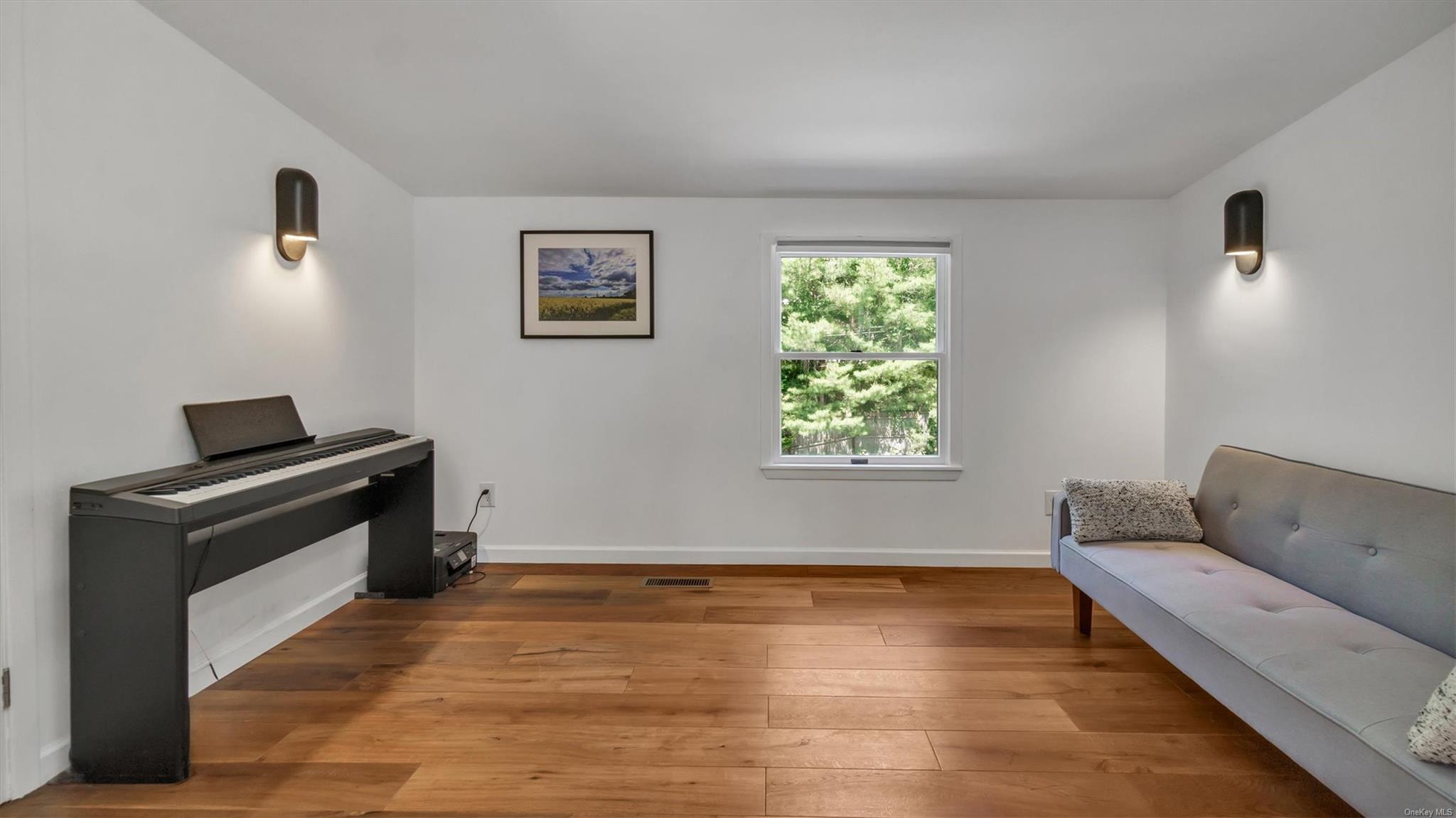 18 Bay View Road, Southampton, NY 11968