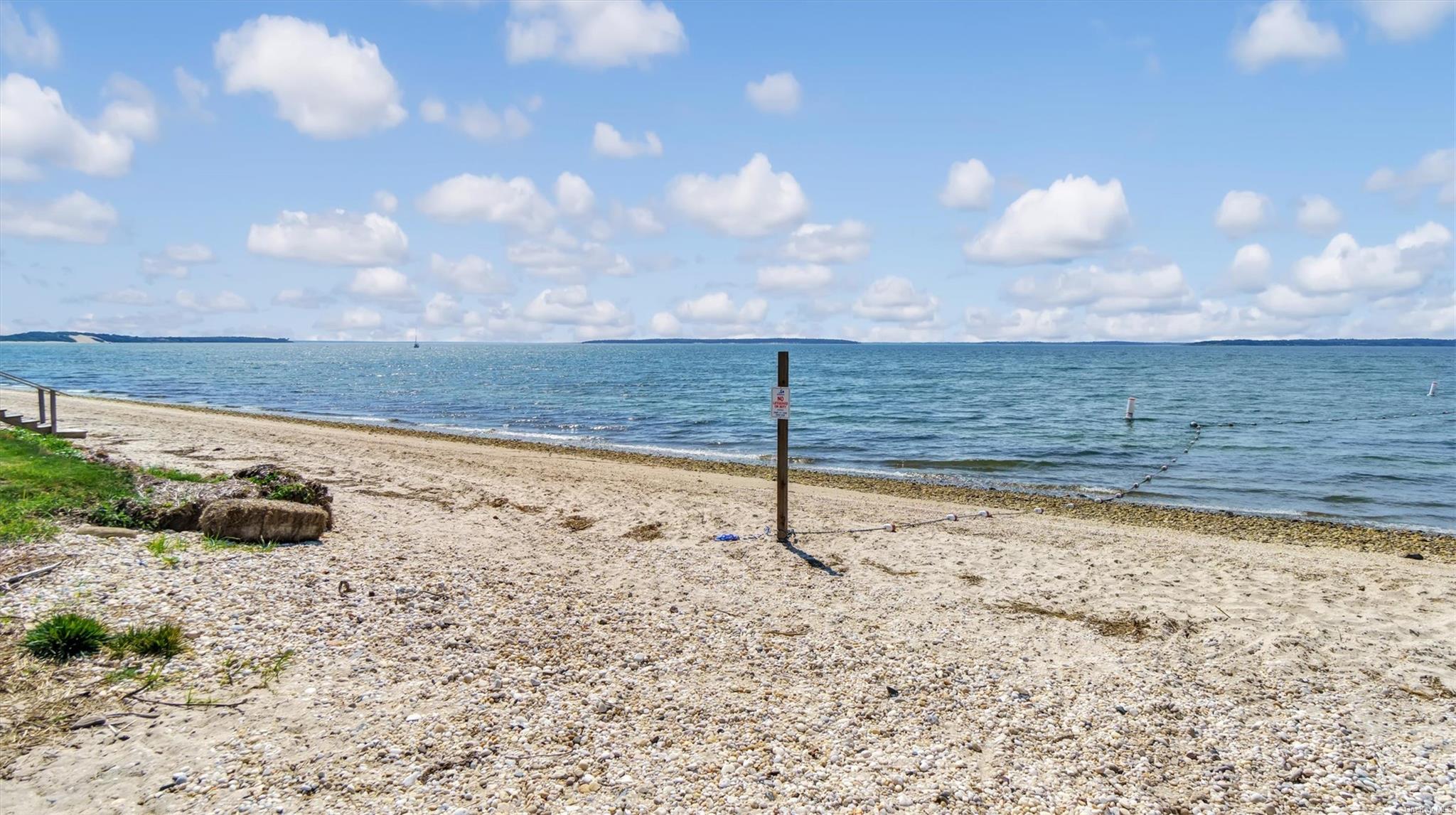 18 Bay View Road, Southampton, NY 11968