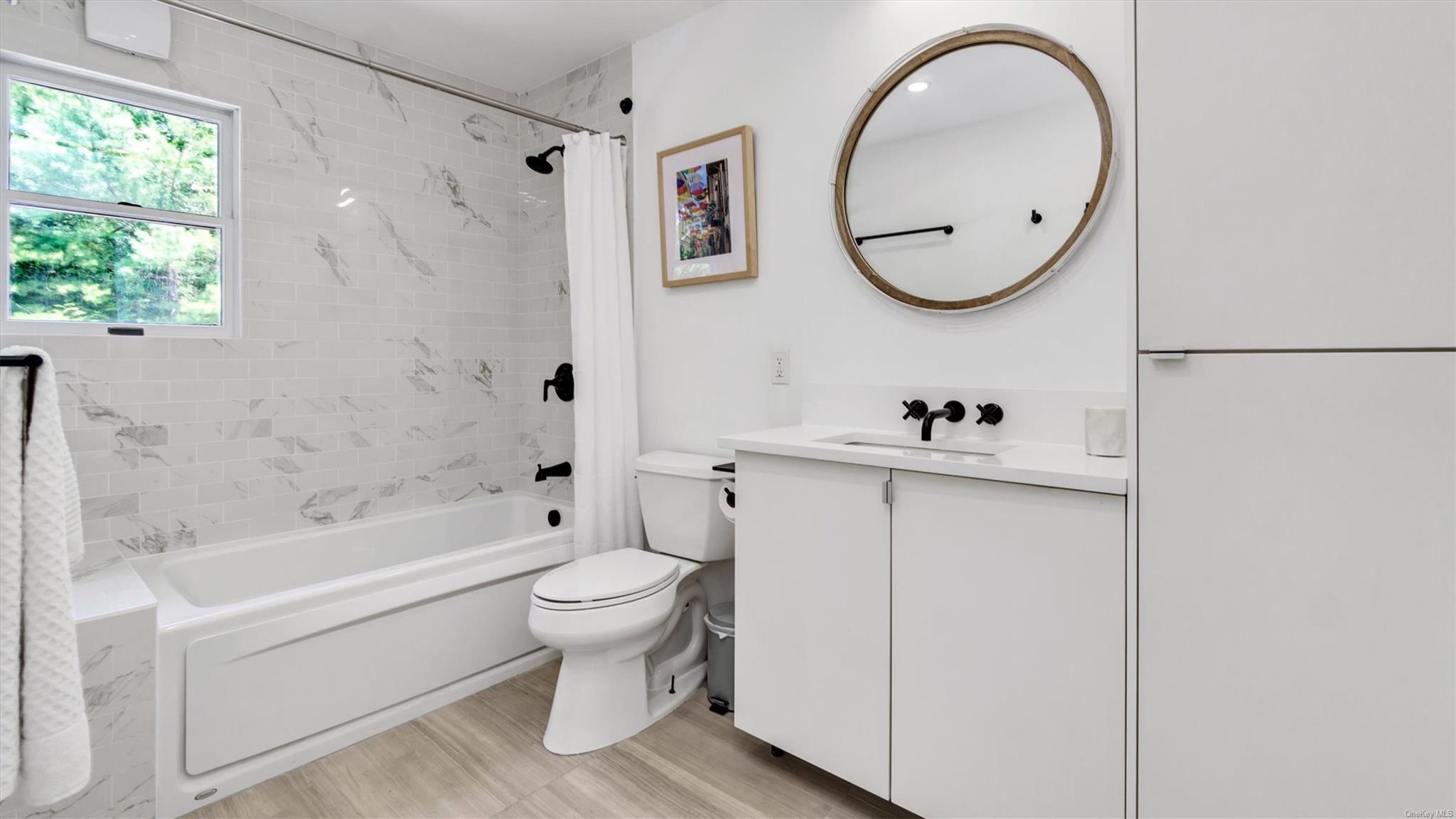 18 Bay View Road, Southampton, NY 11968