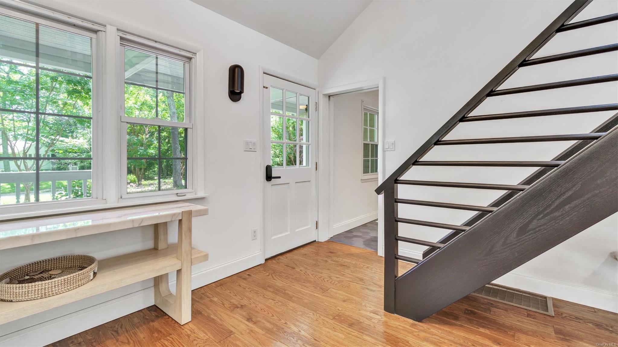 18 Bay View Road, Southampton, NY 11968