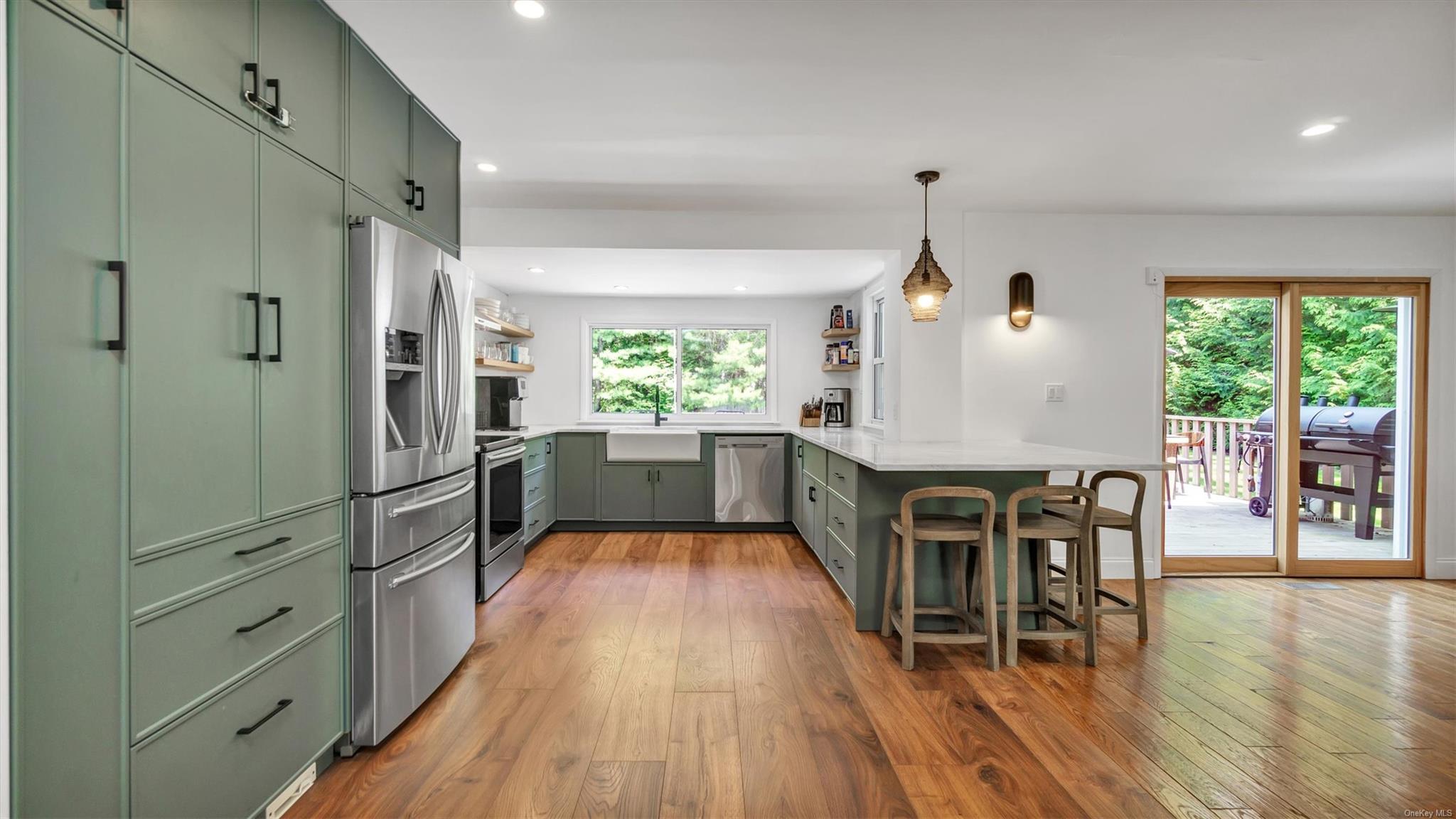 18 Bay View Road, Southampton, NY 11968