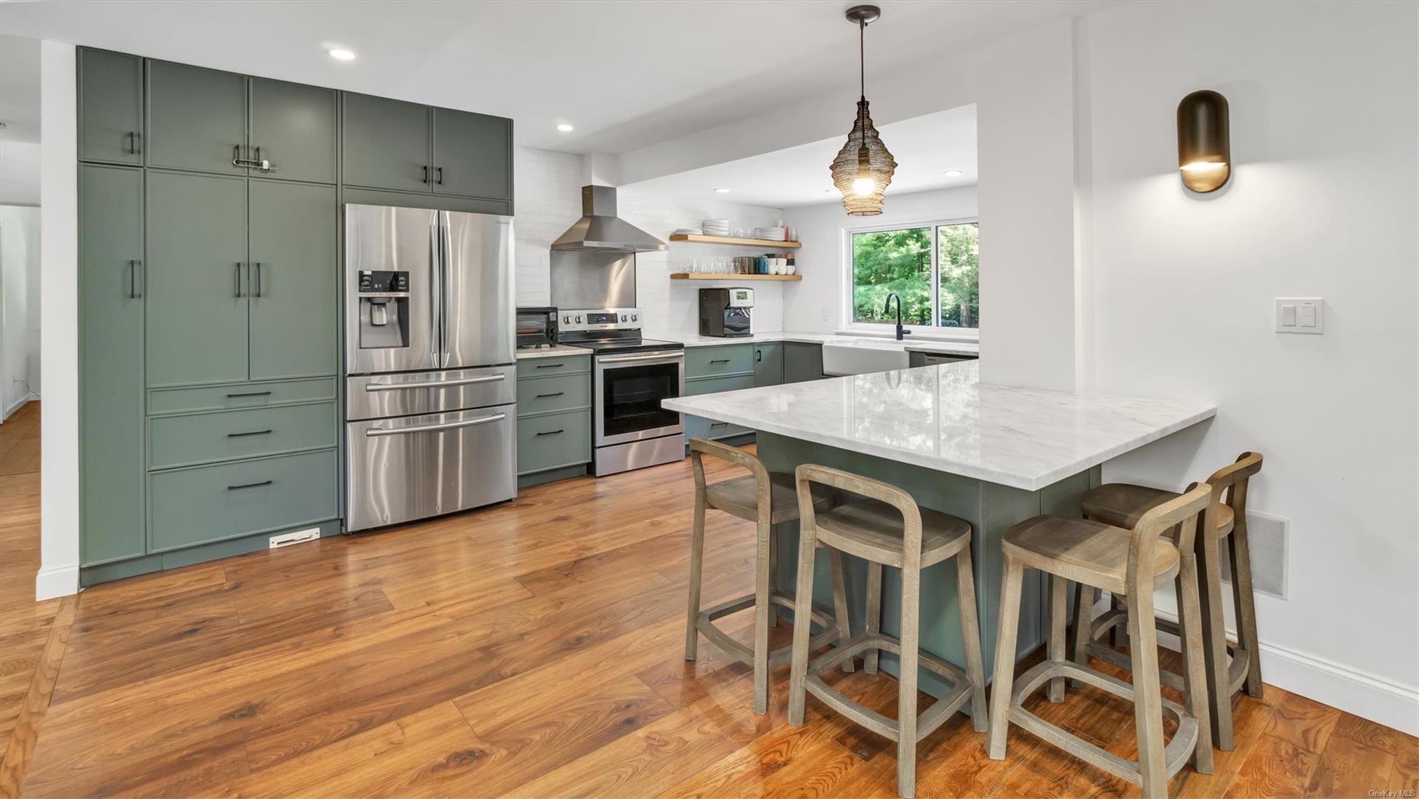 18 Bay View Road, Southampton, NY 11968