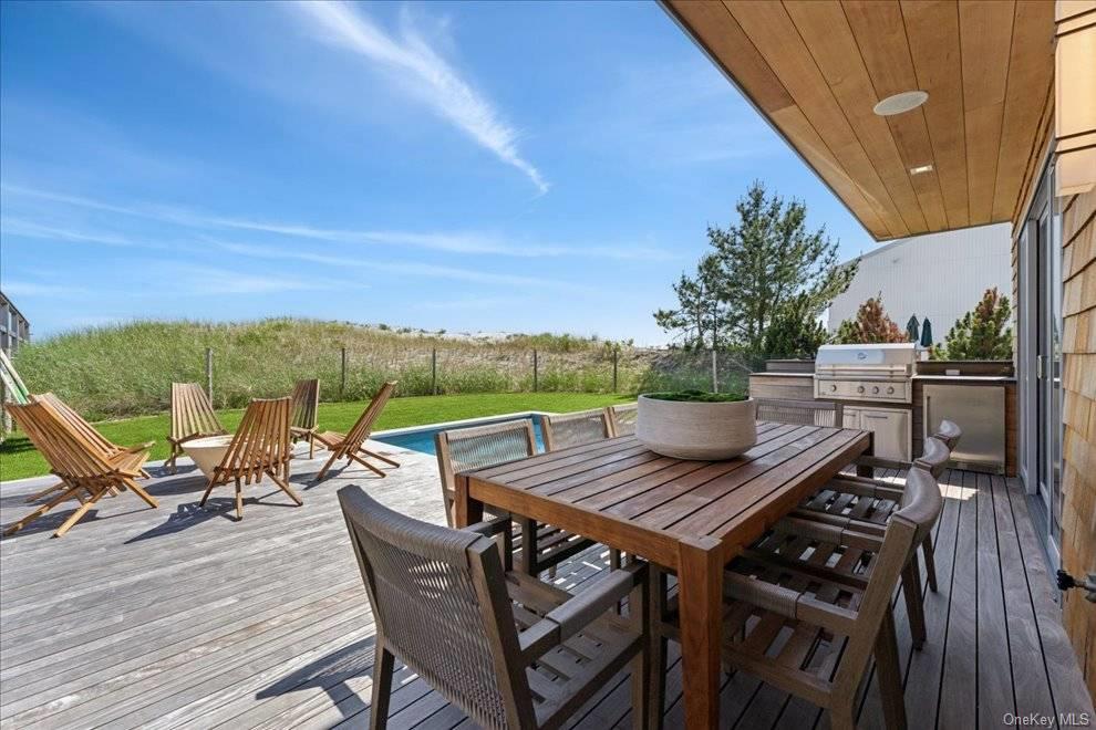 451 Dune Road, Westhampton Beach, NY 11978