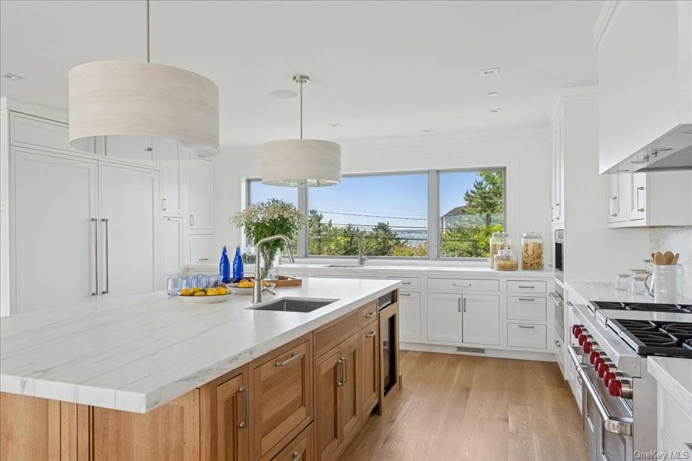 451 Dune Road, Westhampton Beach, NY 11978