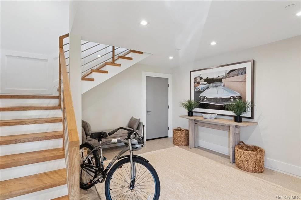 451 Dune Road, Westhampton Beach, NY 11978