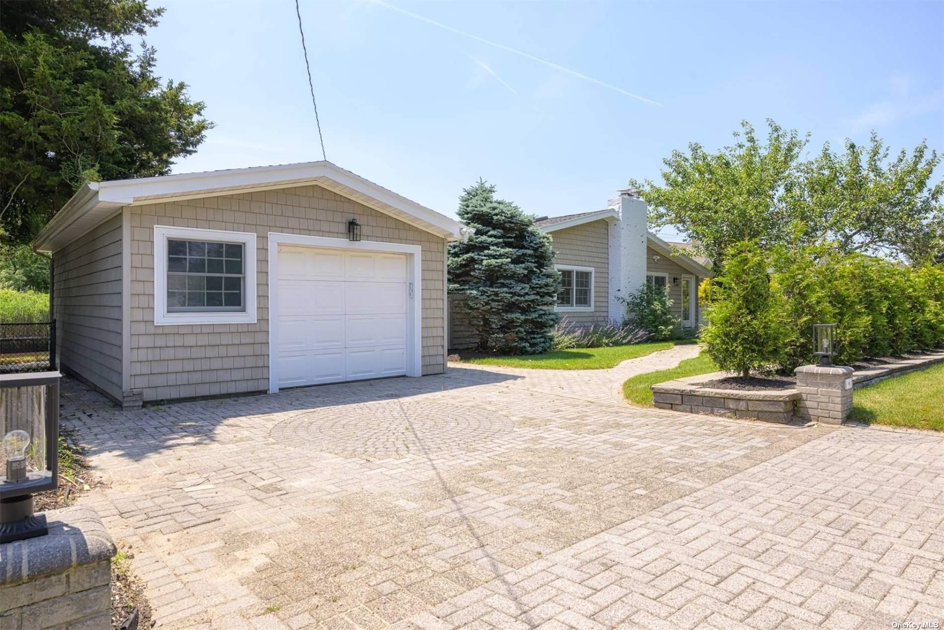 14 Landing Lane, Southampton, NY 11968