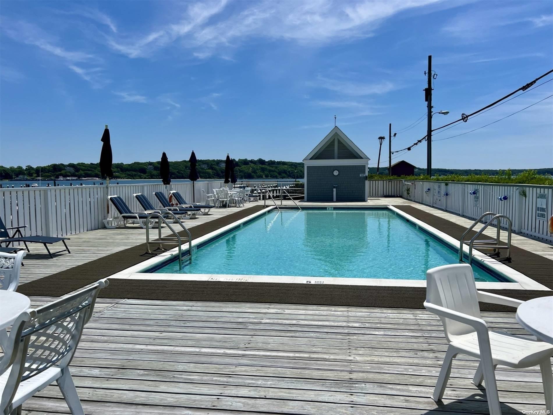 8 Oyster Point, Greenport, NY 11944