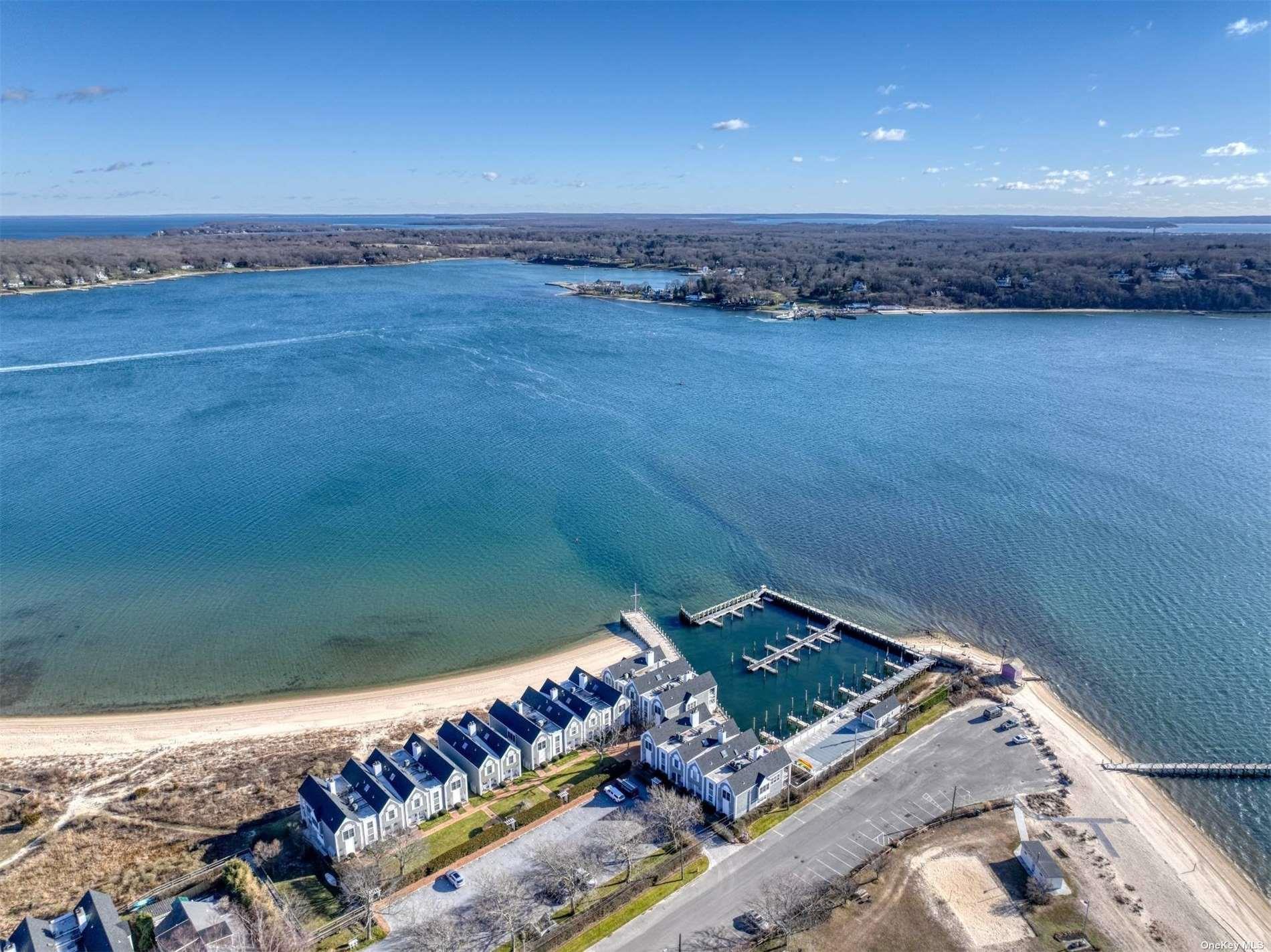 8 Oyster Point, Greenport, NY 11944