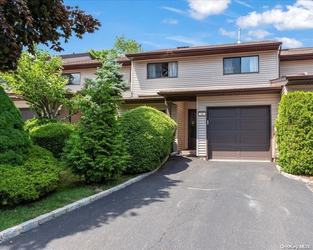 58 Northgate Circle # 58, Melville, NY 11747