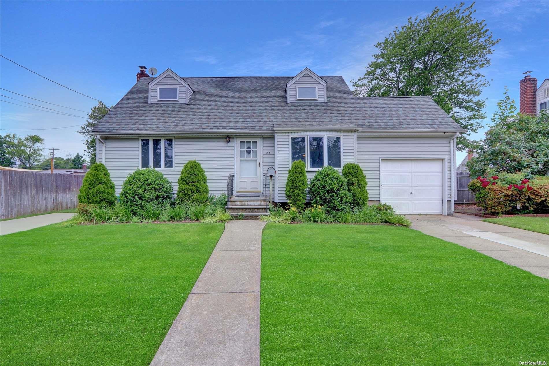 83 Old Farmingdale Road, West Babylon, NY 11704