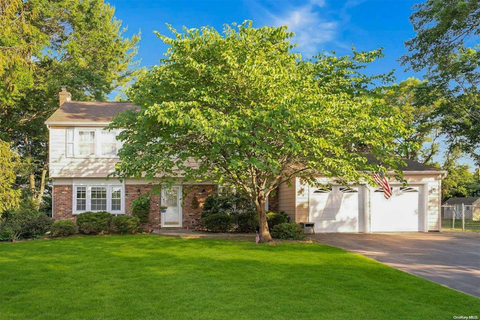 4 Hilton Court, Stony Brook, NY 11790