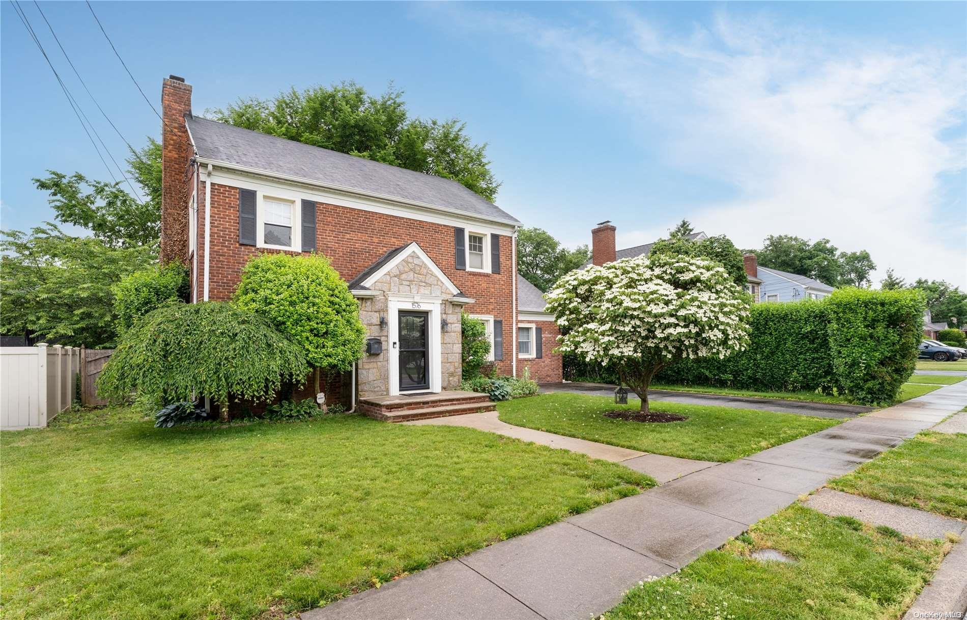 1576 Victoria Street, North Baldwin, NY 11510