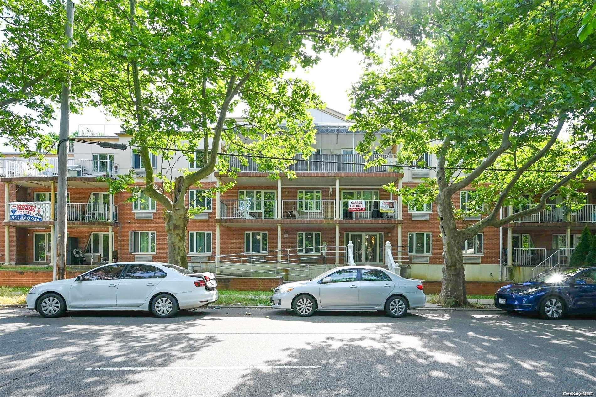 64-34 Grand Central Parkway # 2K, Forest Hills, NY 11375