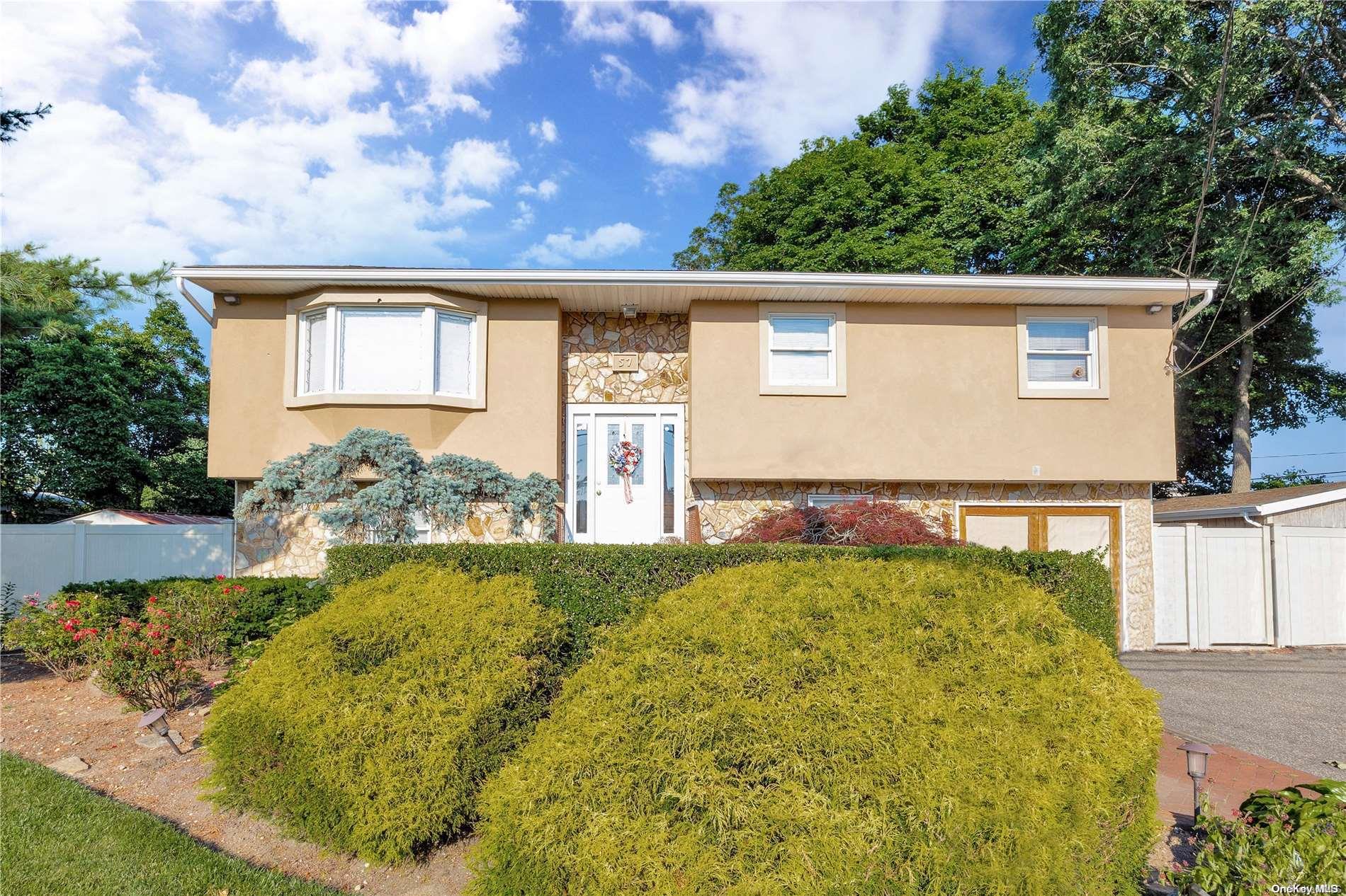57 Osceola Avenue, Deer Park, NY 11729