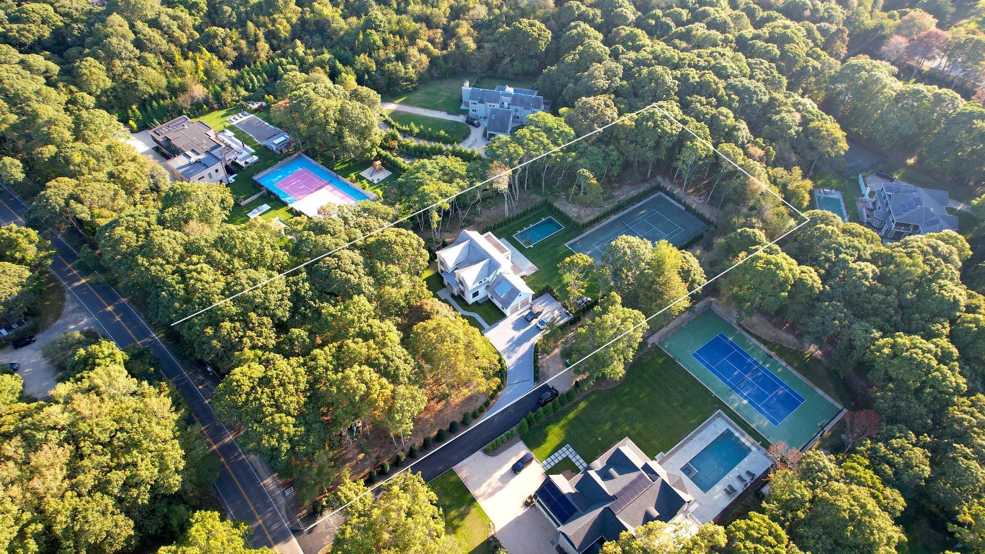 237 N Magee Street, Southampton, NY 11968