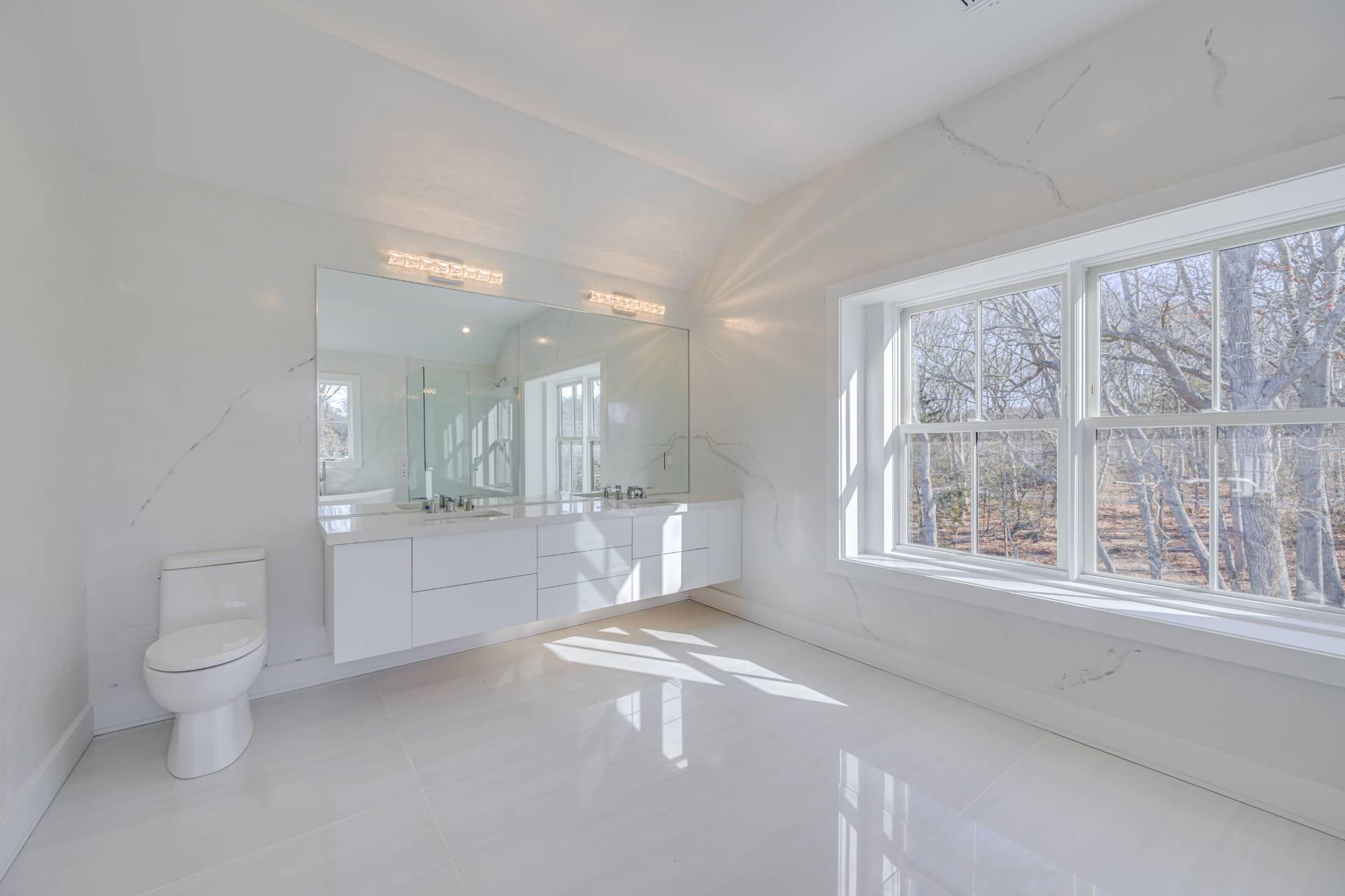 237 N Magee Street, Southampton, NY 11968