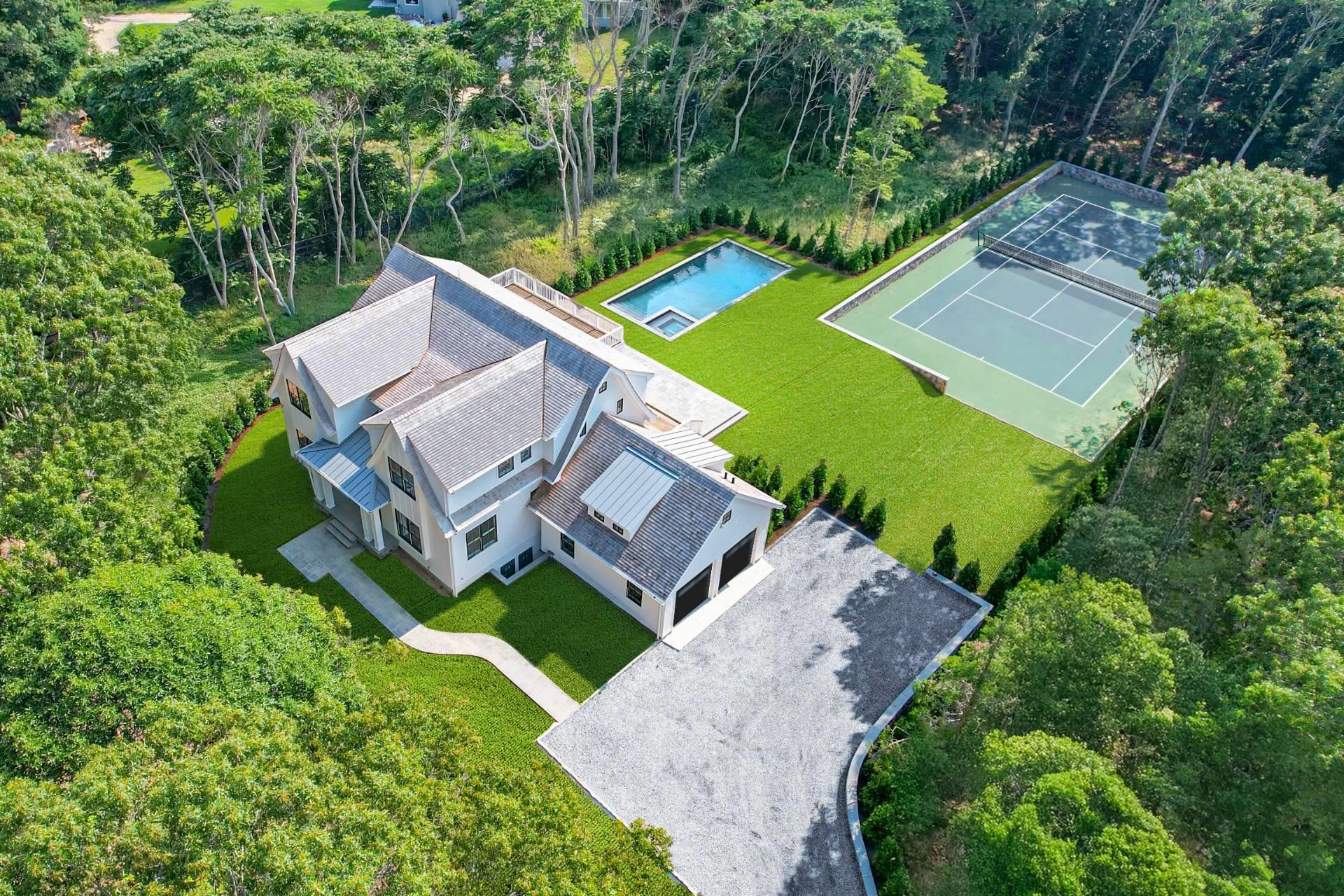 237 N Magee Street, Southampton, NY 11968