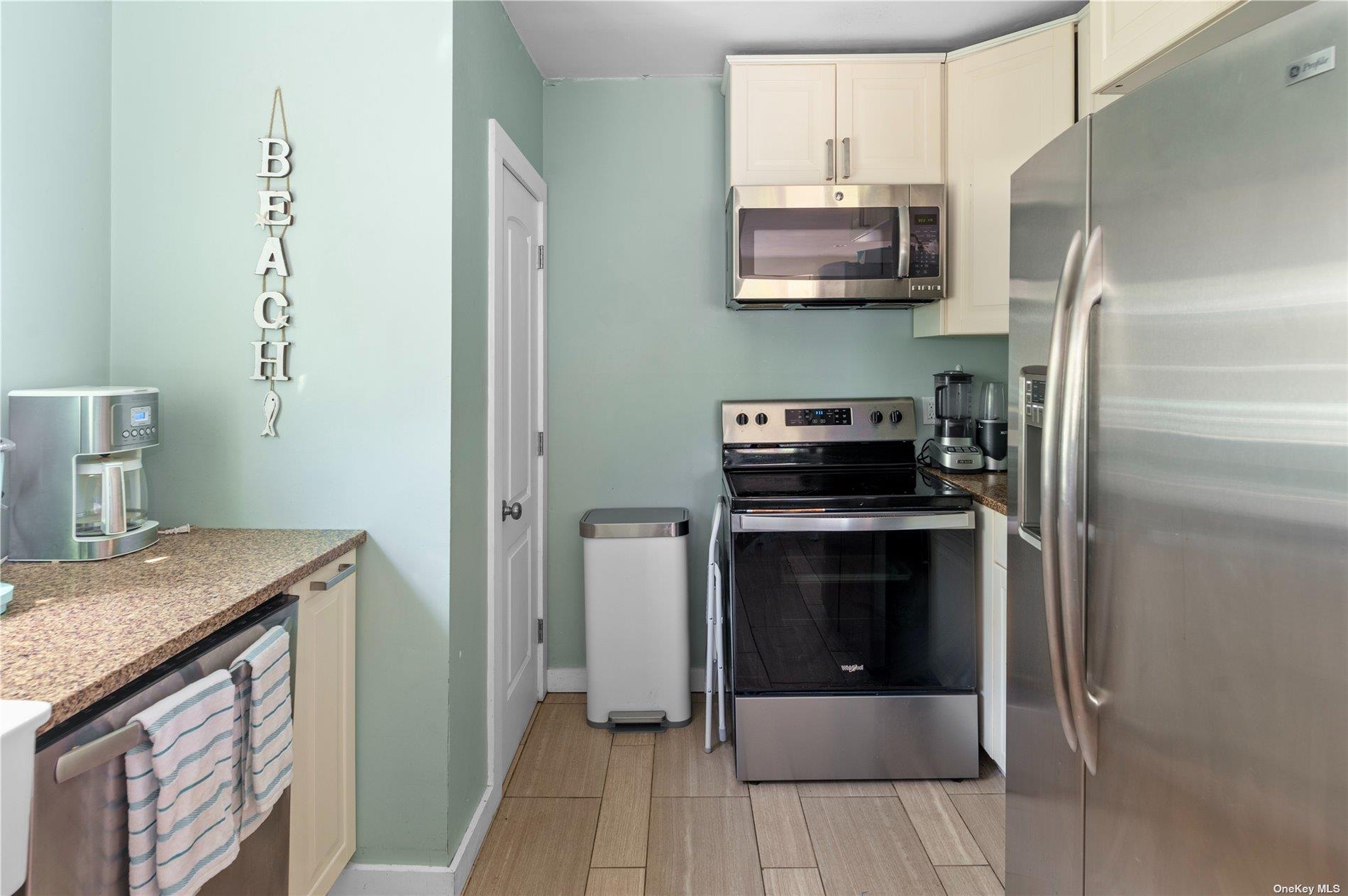 180 Cottage Walk, Ocean Beach, NY 11770