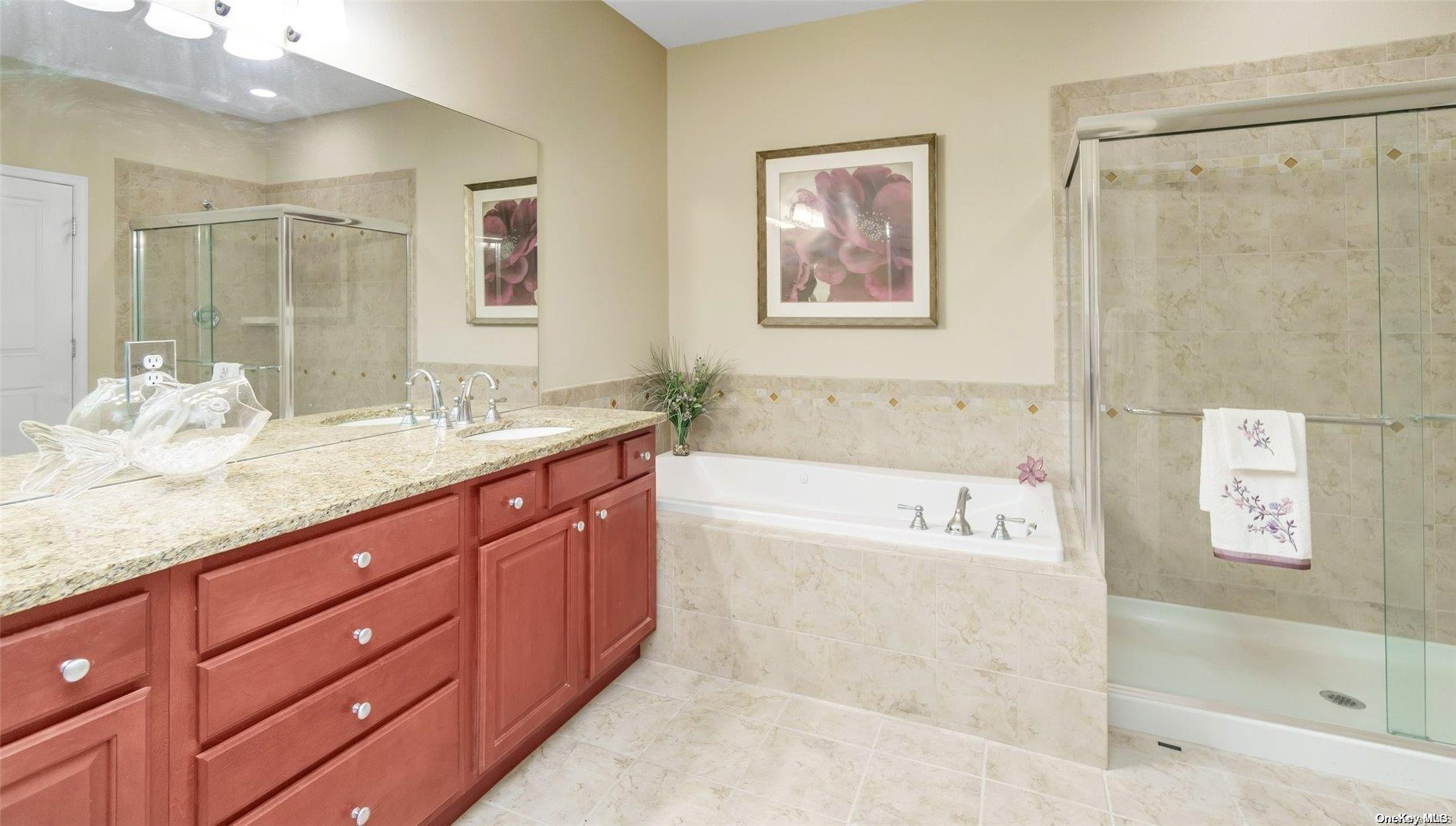 55 Samantha Circle # 55, Westhampton, NY 11977