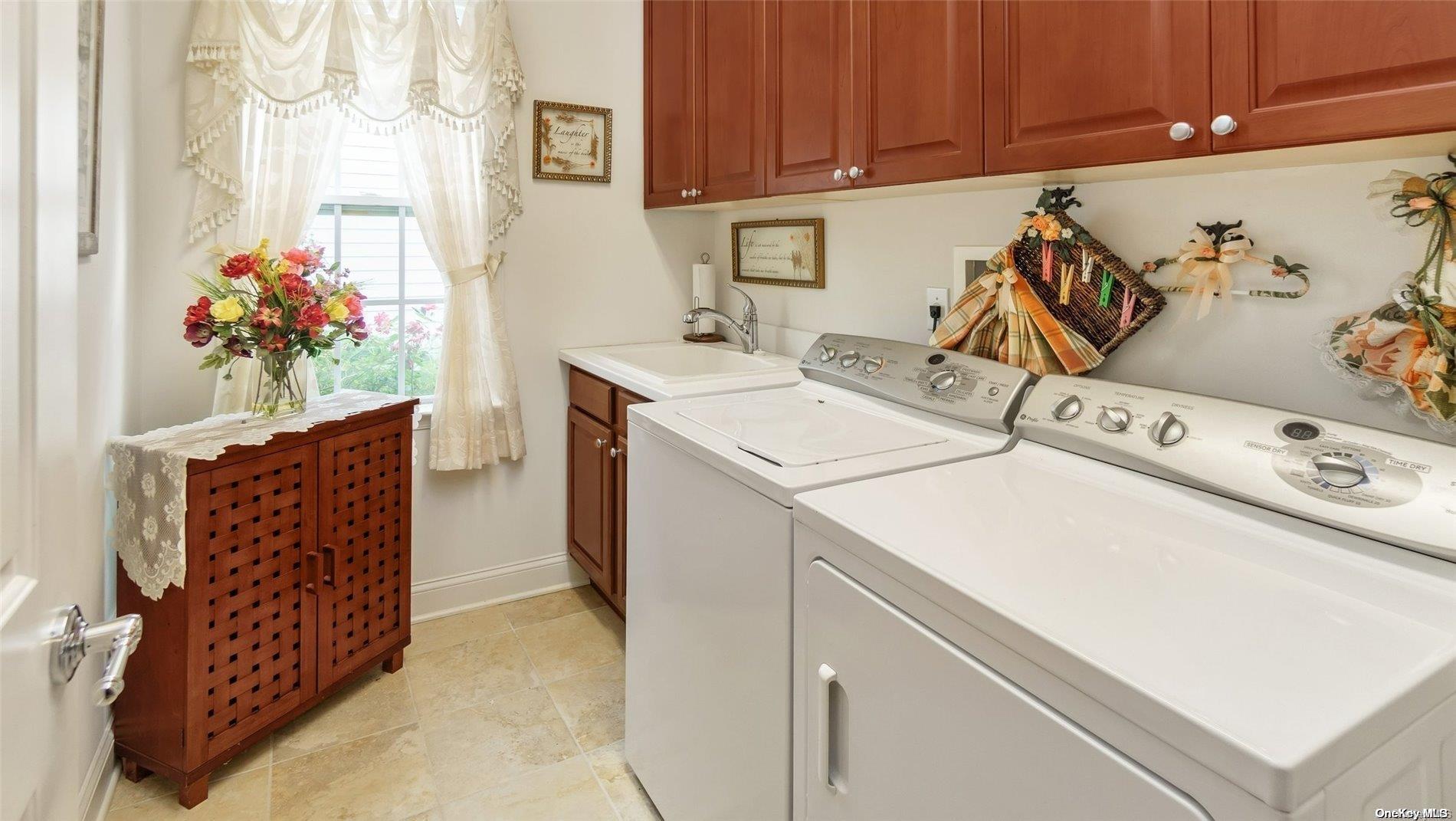 55 Samantha Circle # 55, Westhampton, NY 11977