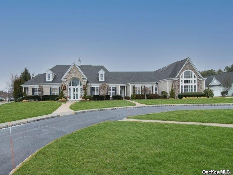 55 Samantha Circle # 55, Westhampton, NY 11977