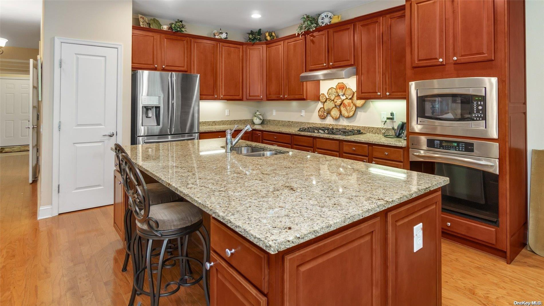 55 Samantha Circle # 55, Westhampton, NY 11977