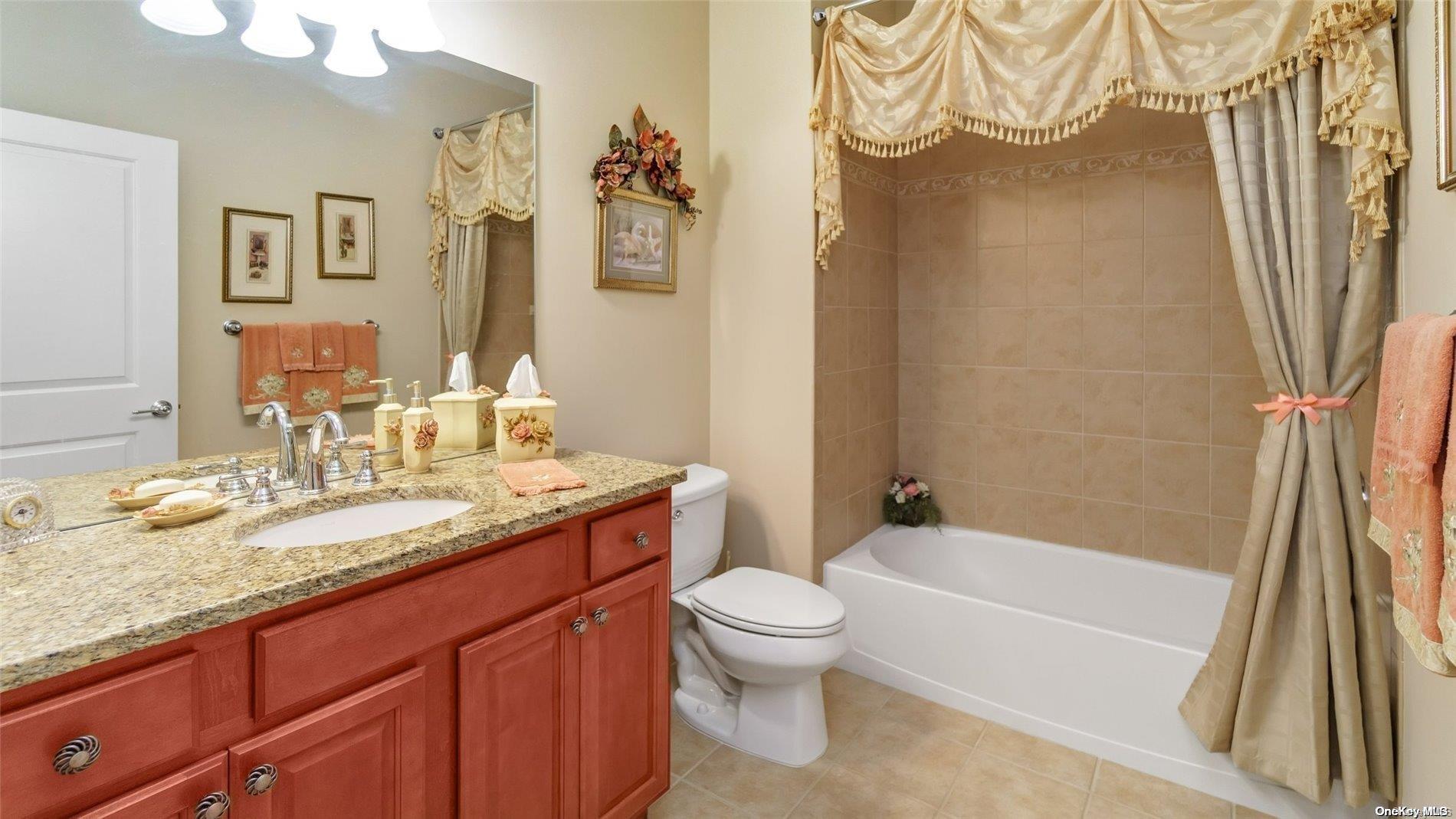 55 Samantha Circle # 55, Westhampton, NY 11977