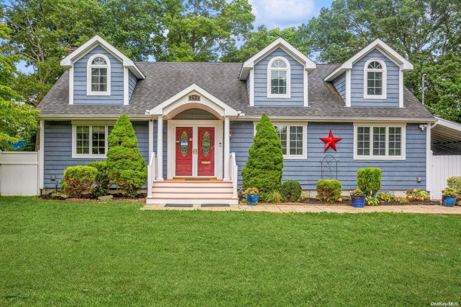 299 East Road, Bayport, NY 11705