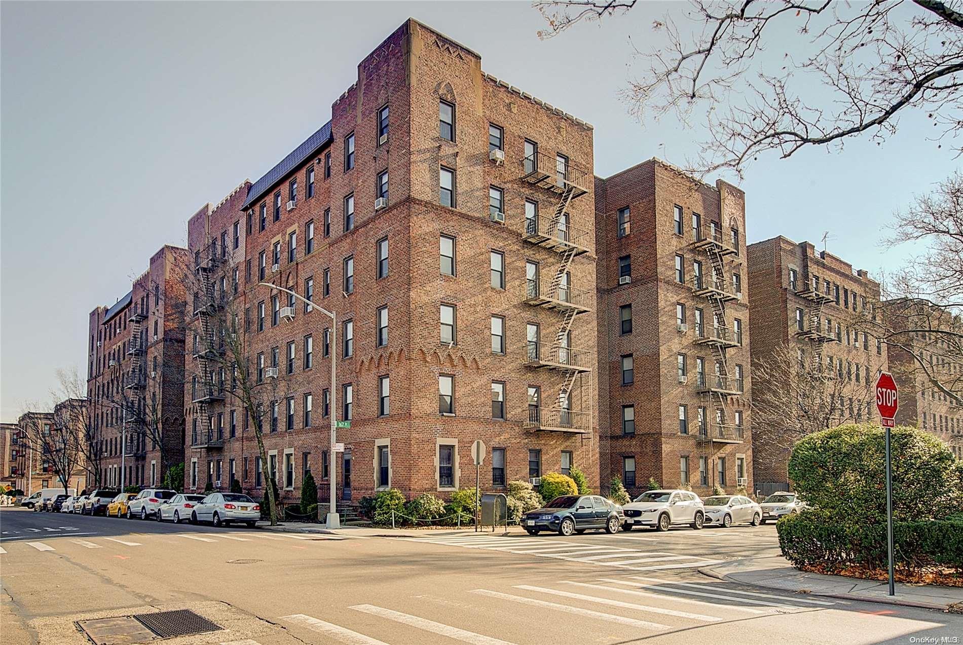 167-10 Crocheron # 1P, Flushing, NY 11358
