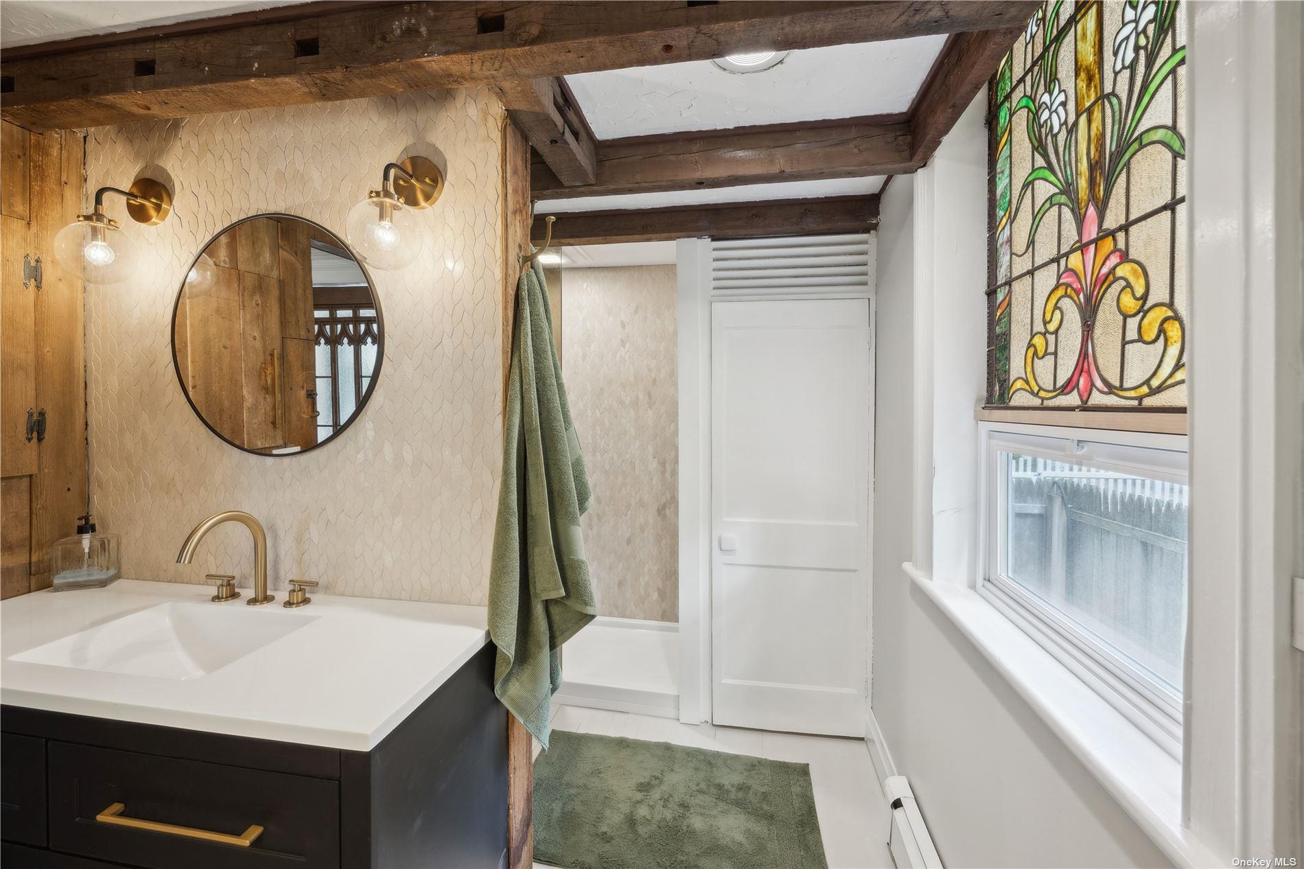 248 5th Avenue, Greenport, NY 11944