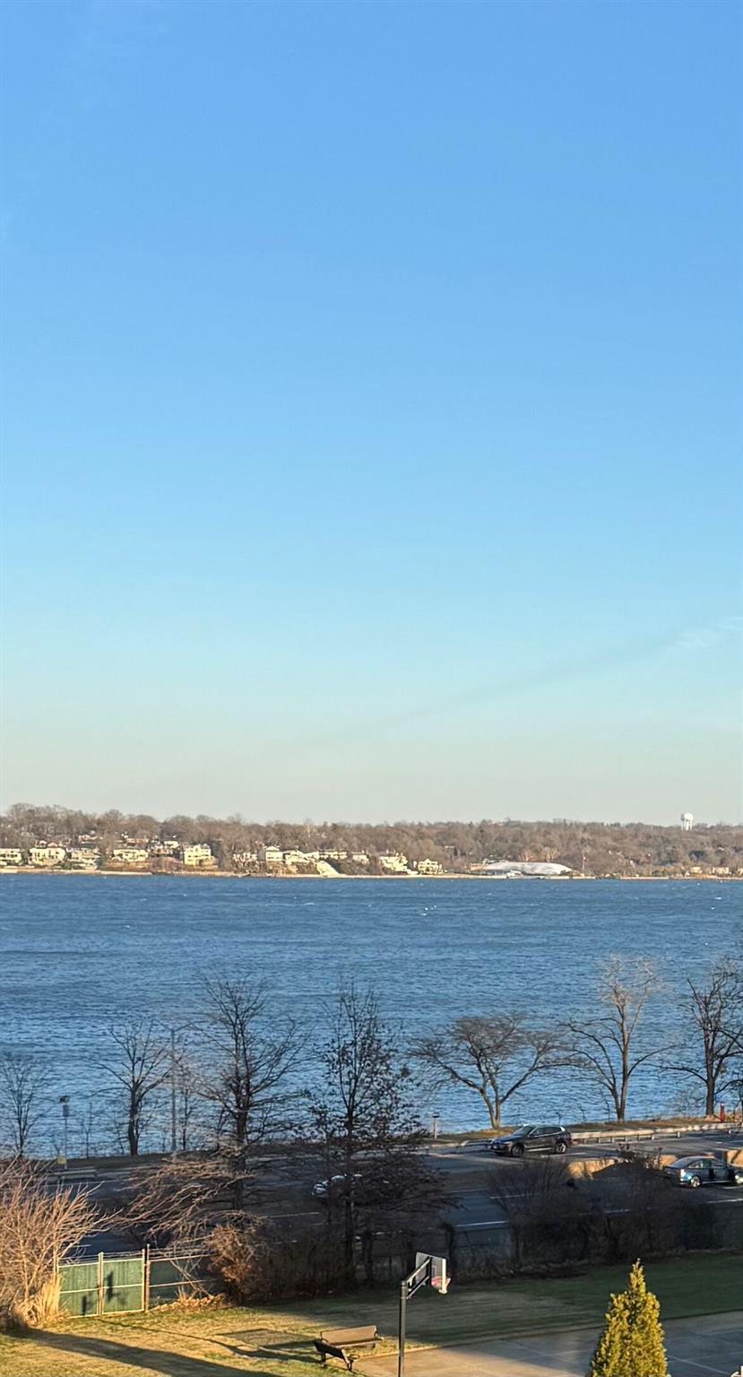 17-85 215 Street # 4J, Bayside, NY 11360