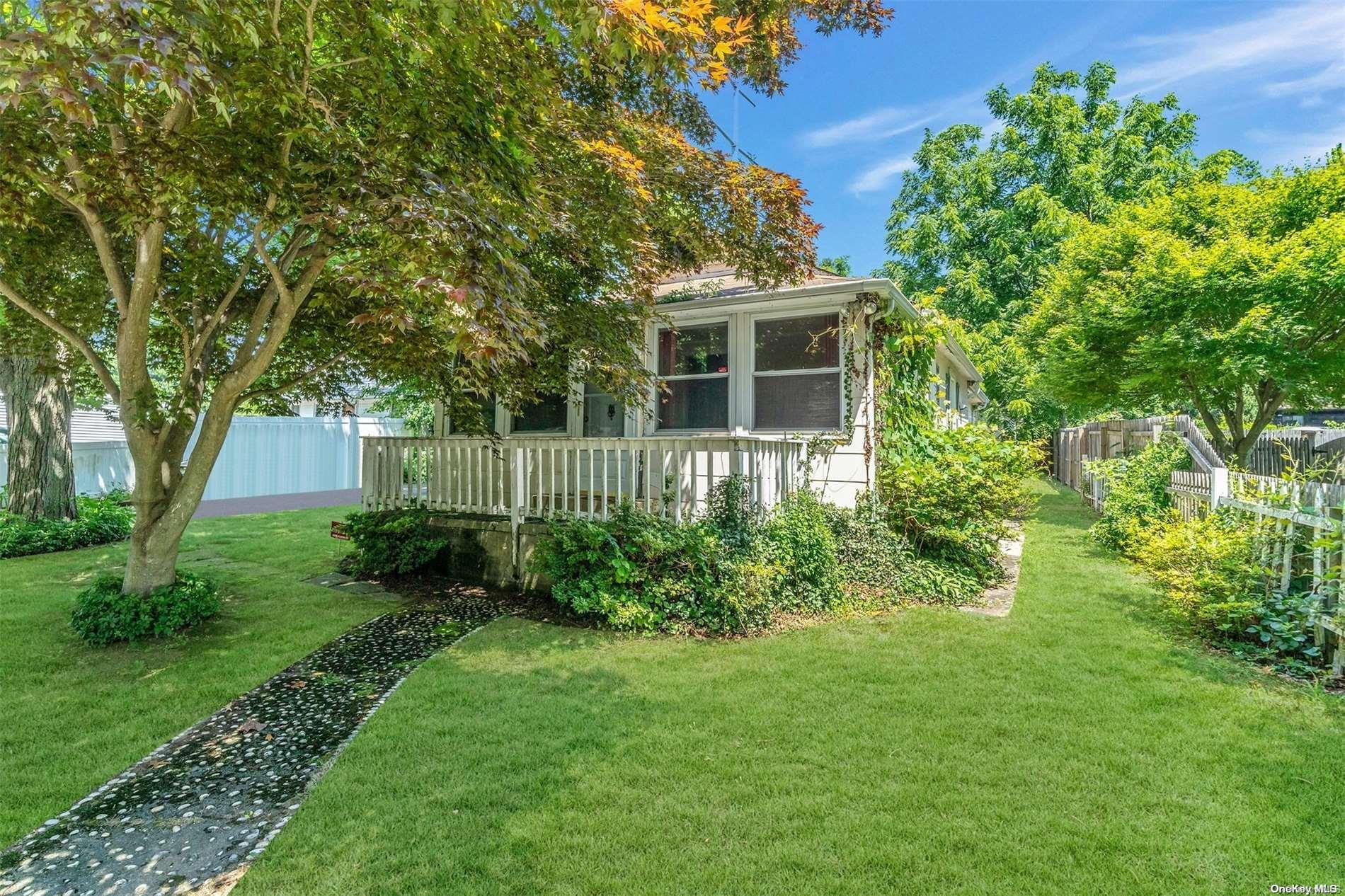 51 Prince Road, Rocky Point, NY 11778