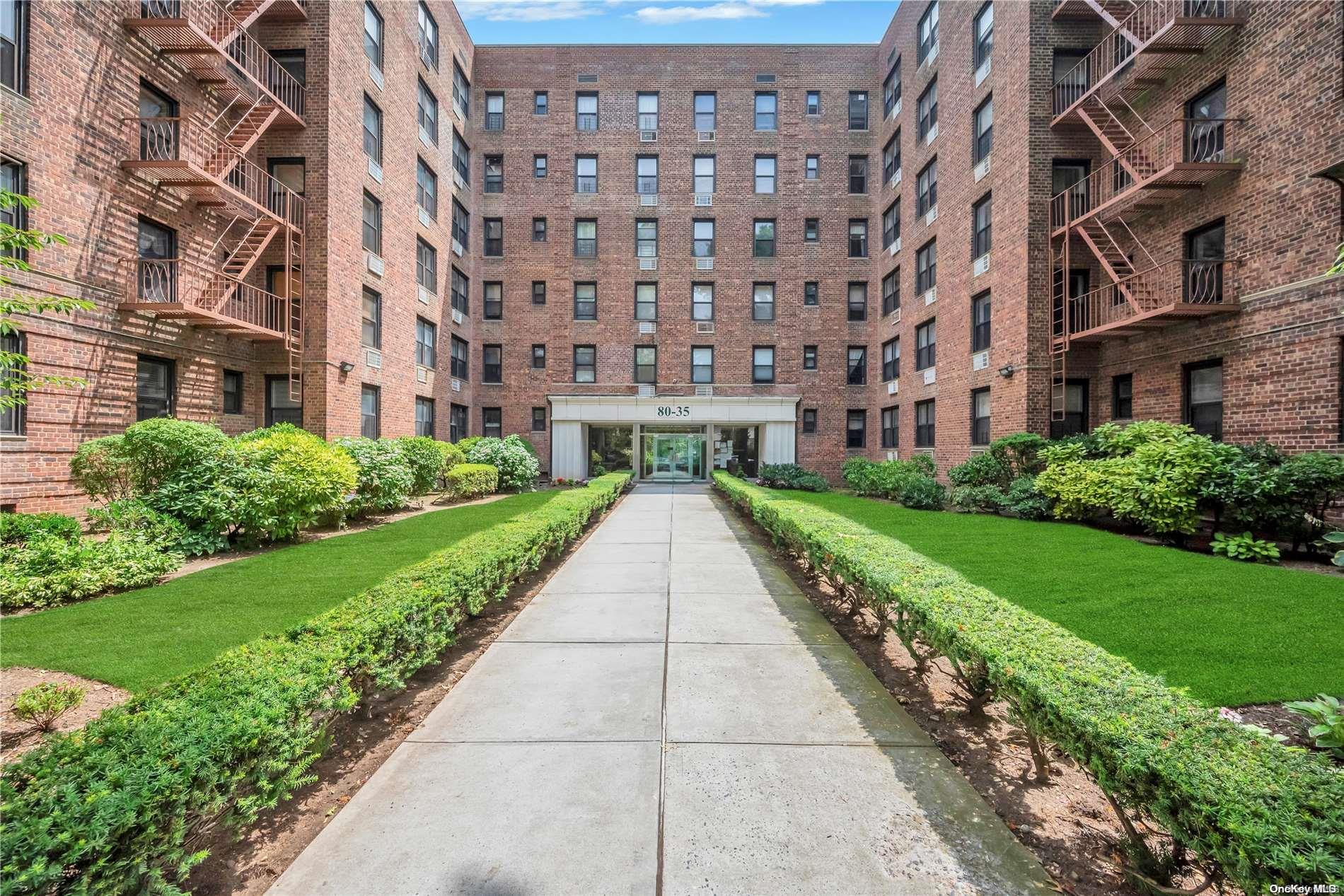 8035 Springfield Blvd # 2G, Queens Village, NY 11427