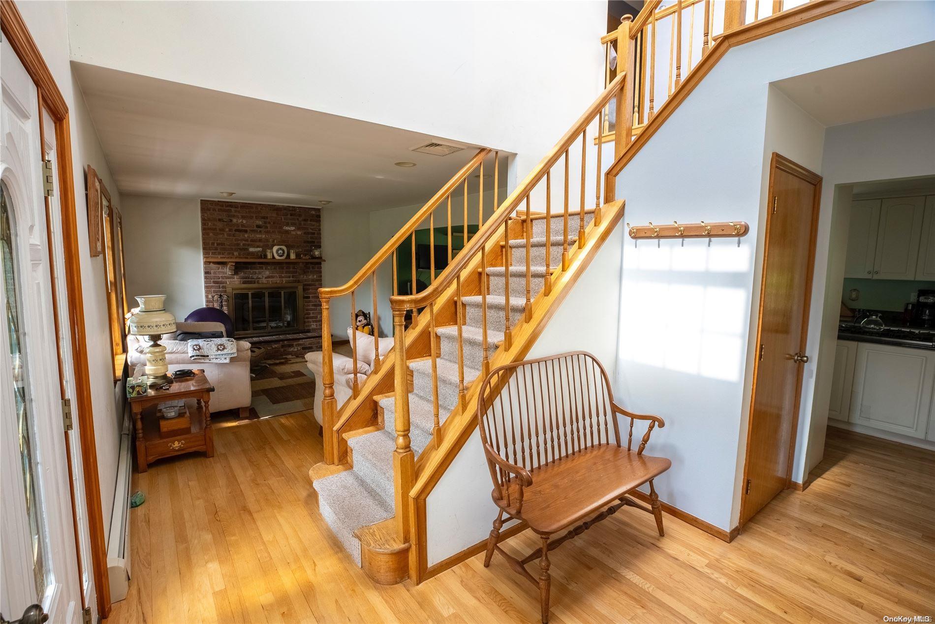 5 Phyllis Court, Manorville, NY 11949